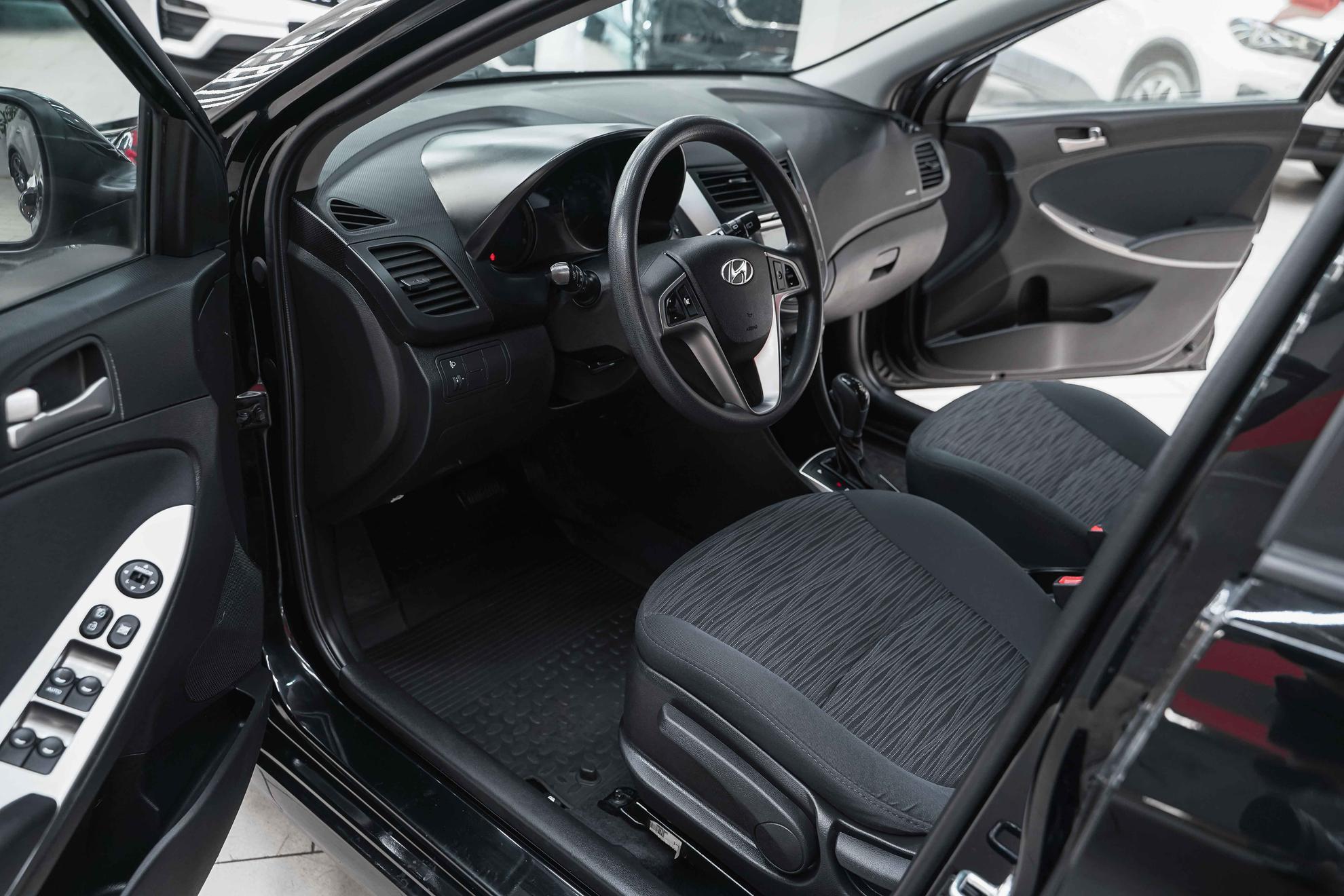 Hyundai Solaris 2015, черный, ДЦ Орехово