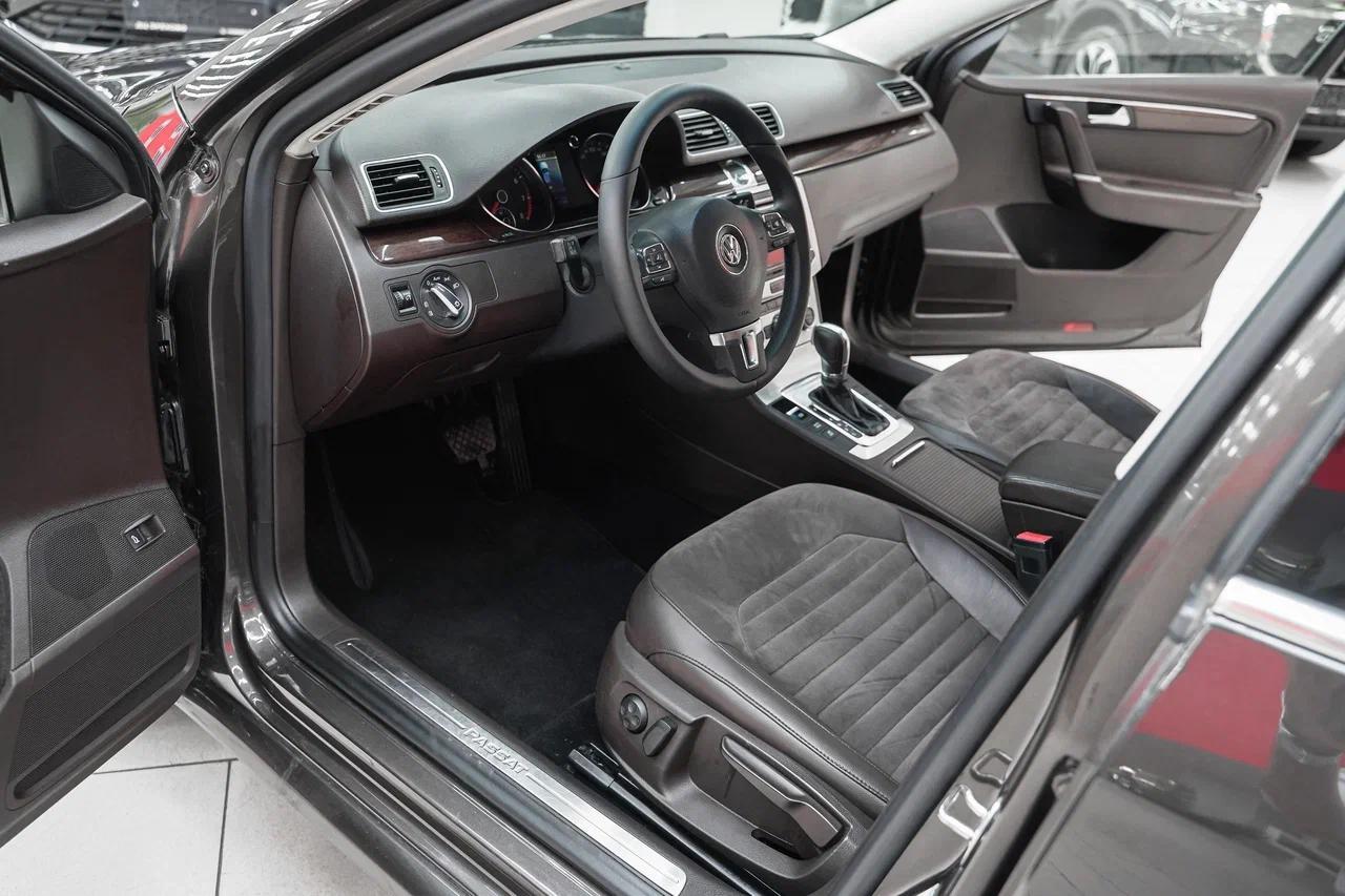 Volkswagen Passat 2013, коричневый, ДЦ Орехово