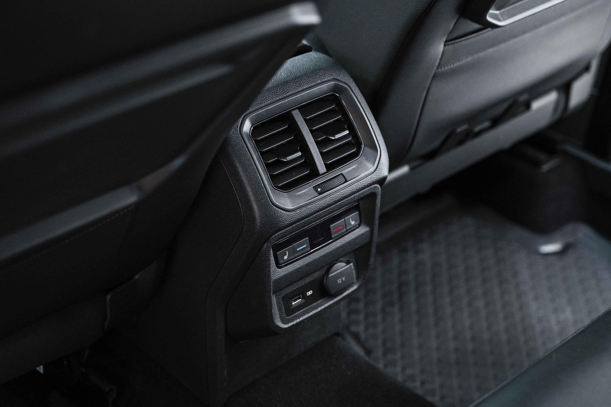 Volkswagen Tiguan 2018, черный, ДЦ Орехово