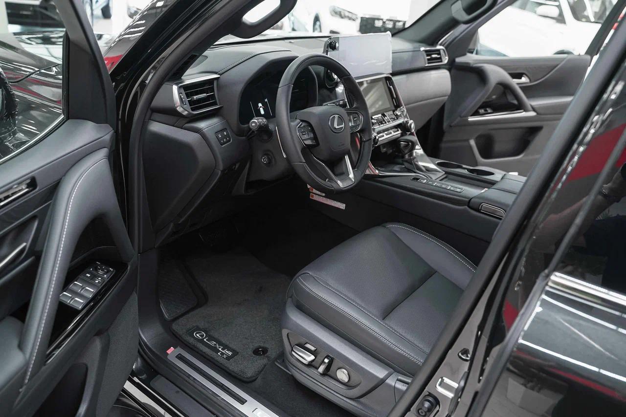 Lexus LX 2026, черный, ДЦ Орехово