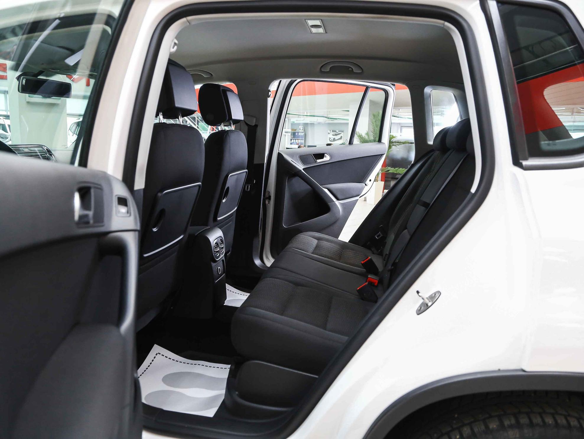 Volkswagen Tiguan 2013, серый, ДЦ Орехово