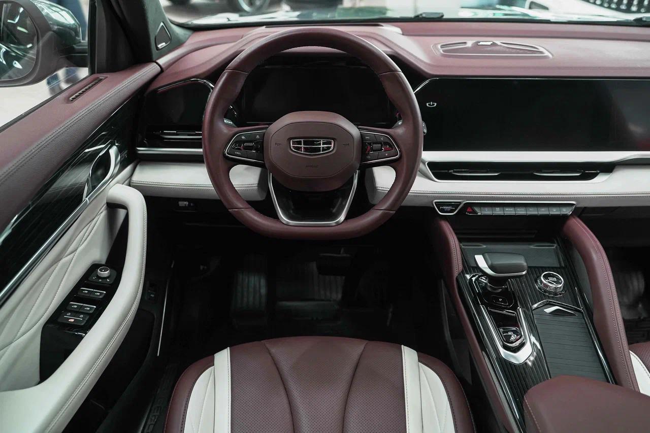 Geely Monjaro 2023, серый, ДЦ Орехово