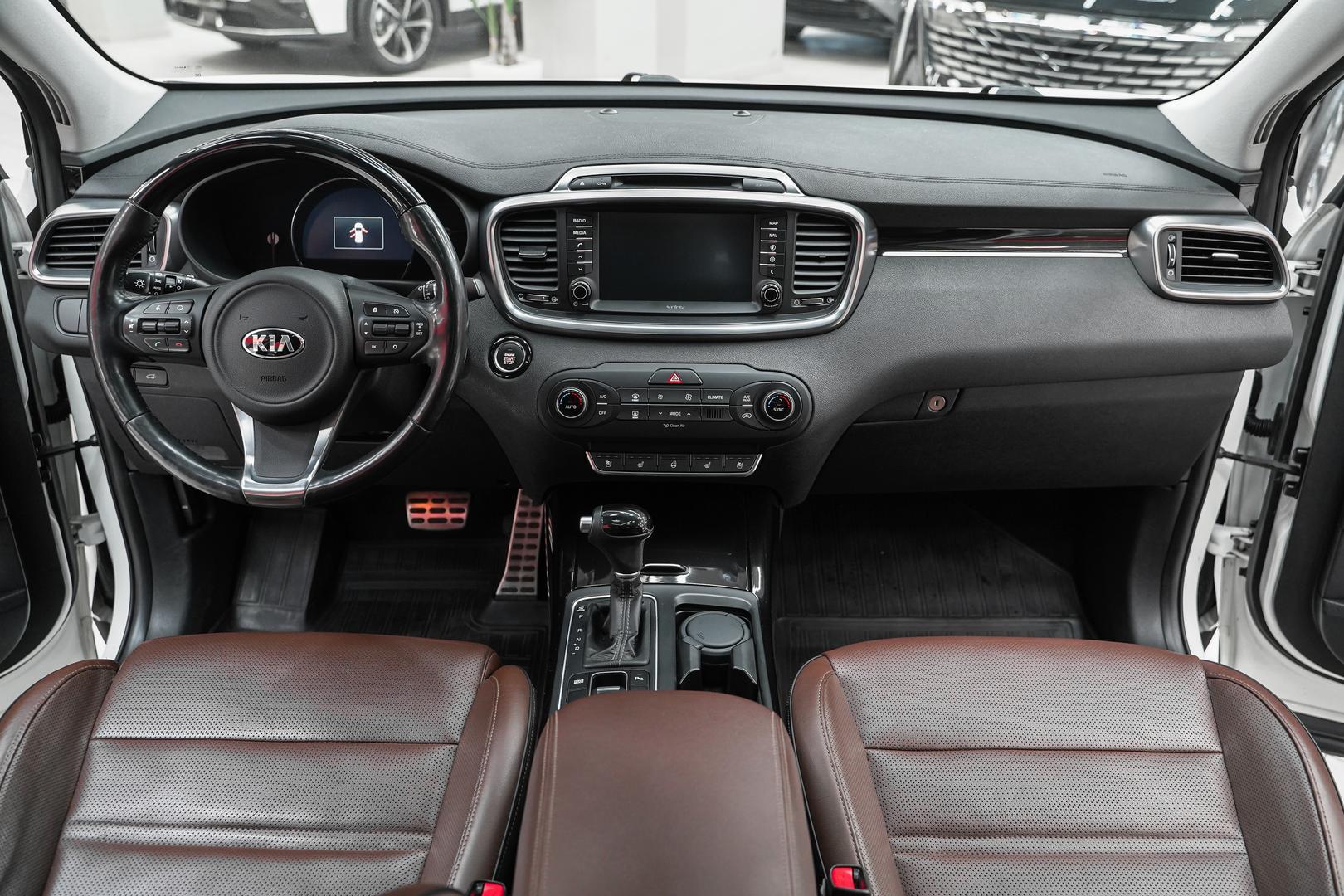 Kia Sorento 2017, белый, ДЦ Орехово