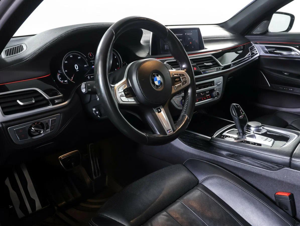 BMW 7 серии 2018, серый, ДЦ Орехово