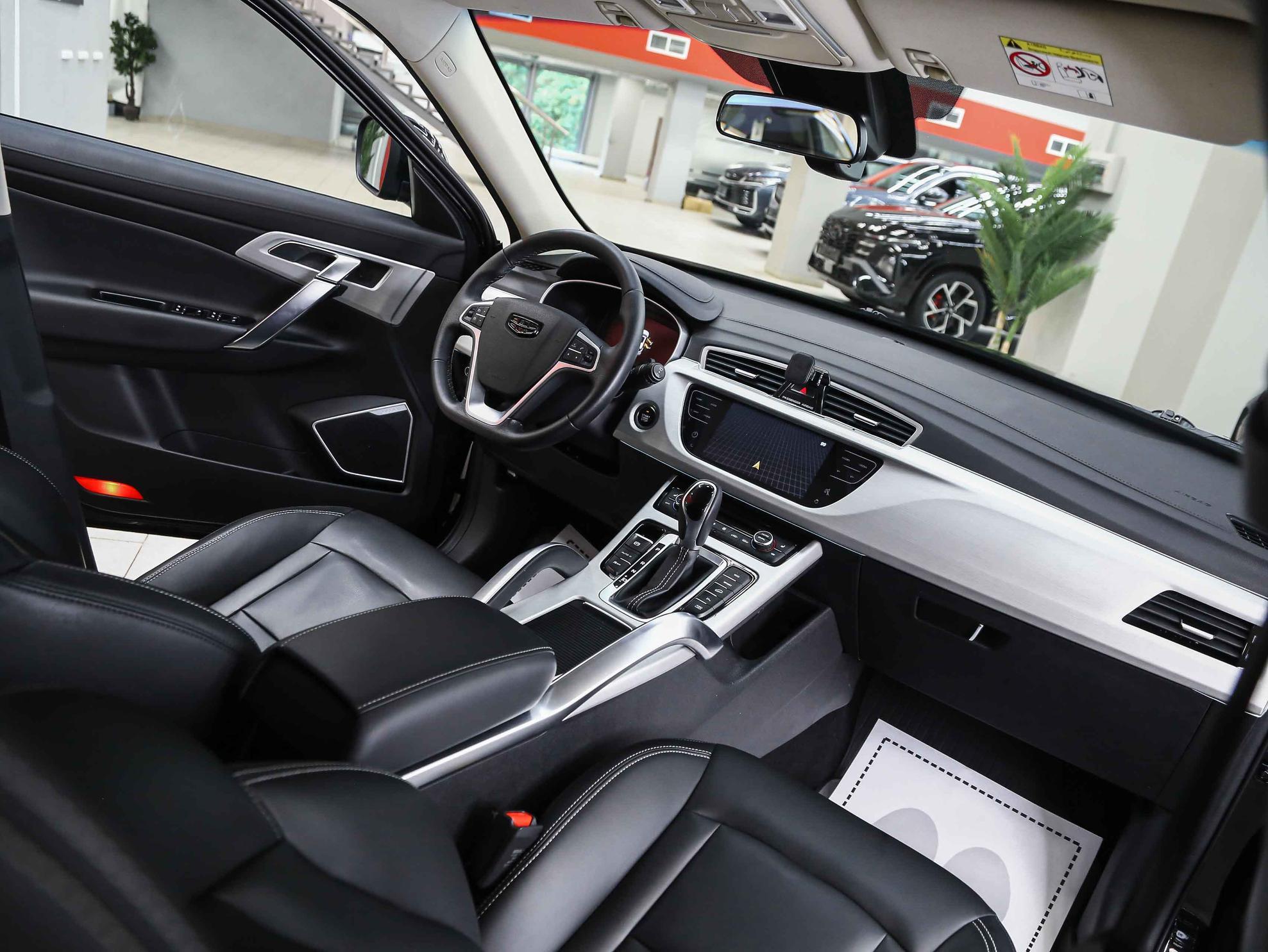 Geely Atlas 2020, черный, ДЦ Орехово