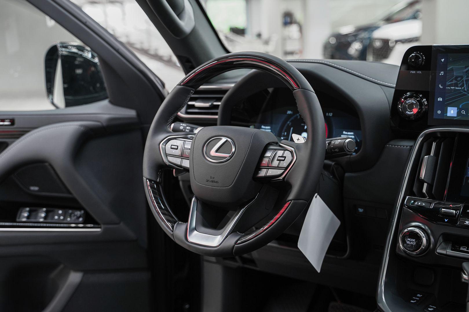Lexus LX 2025, черный, ДЦ Орехово