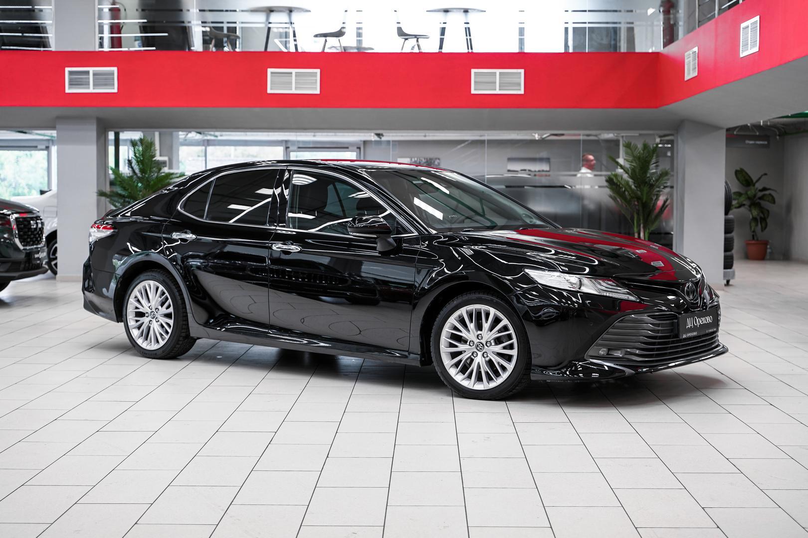 Toyota Camry 2018, черный, ДЦ Орехово