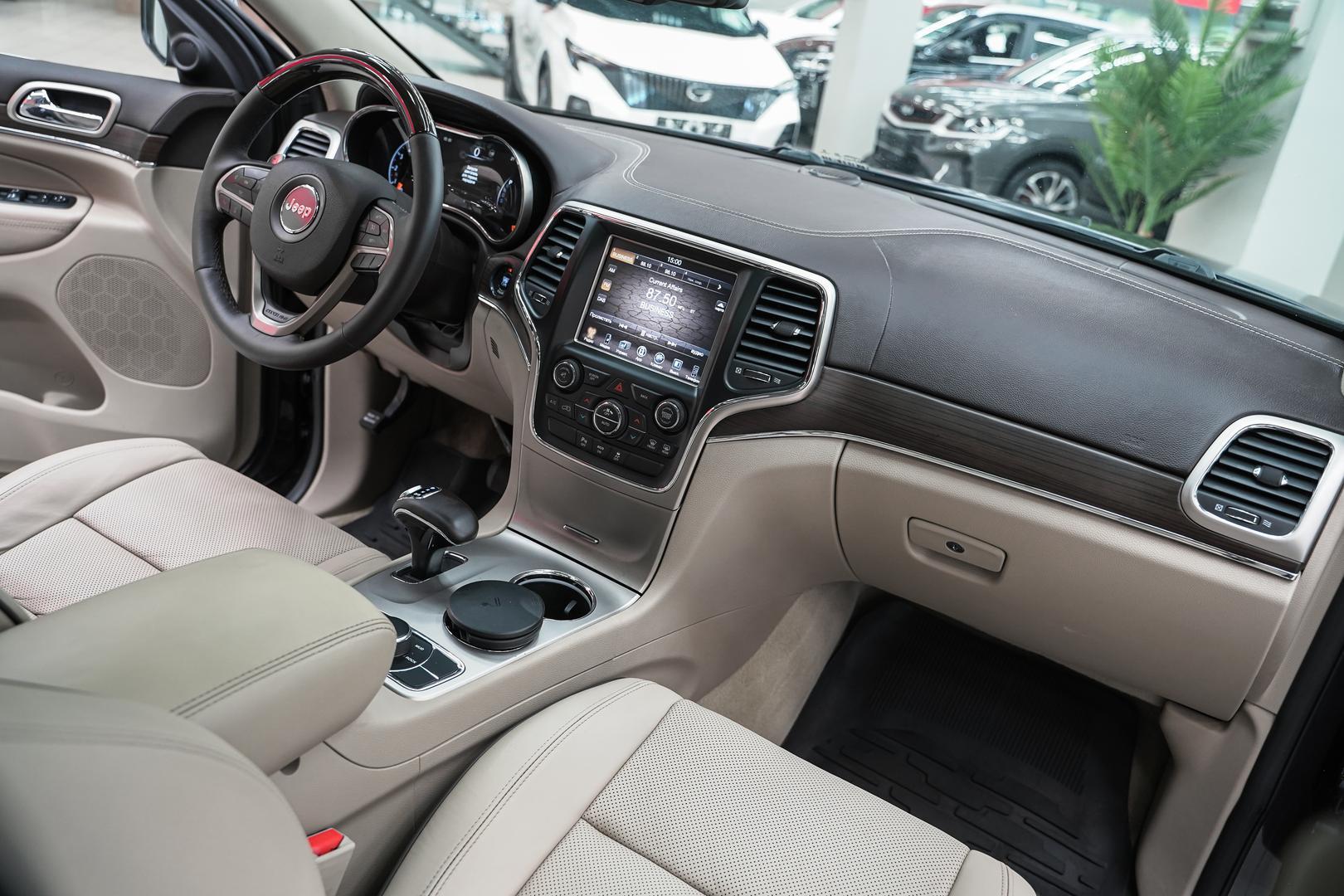 Jeep Grand Cherokee 2013, серый, ДЦ Орехово
