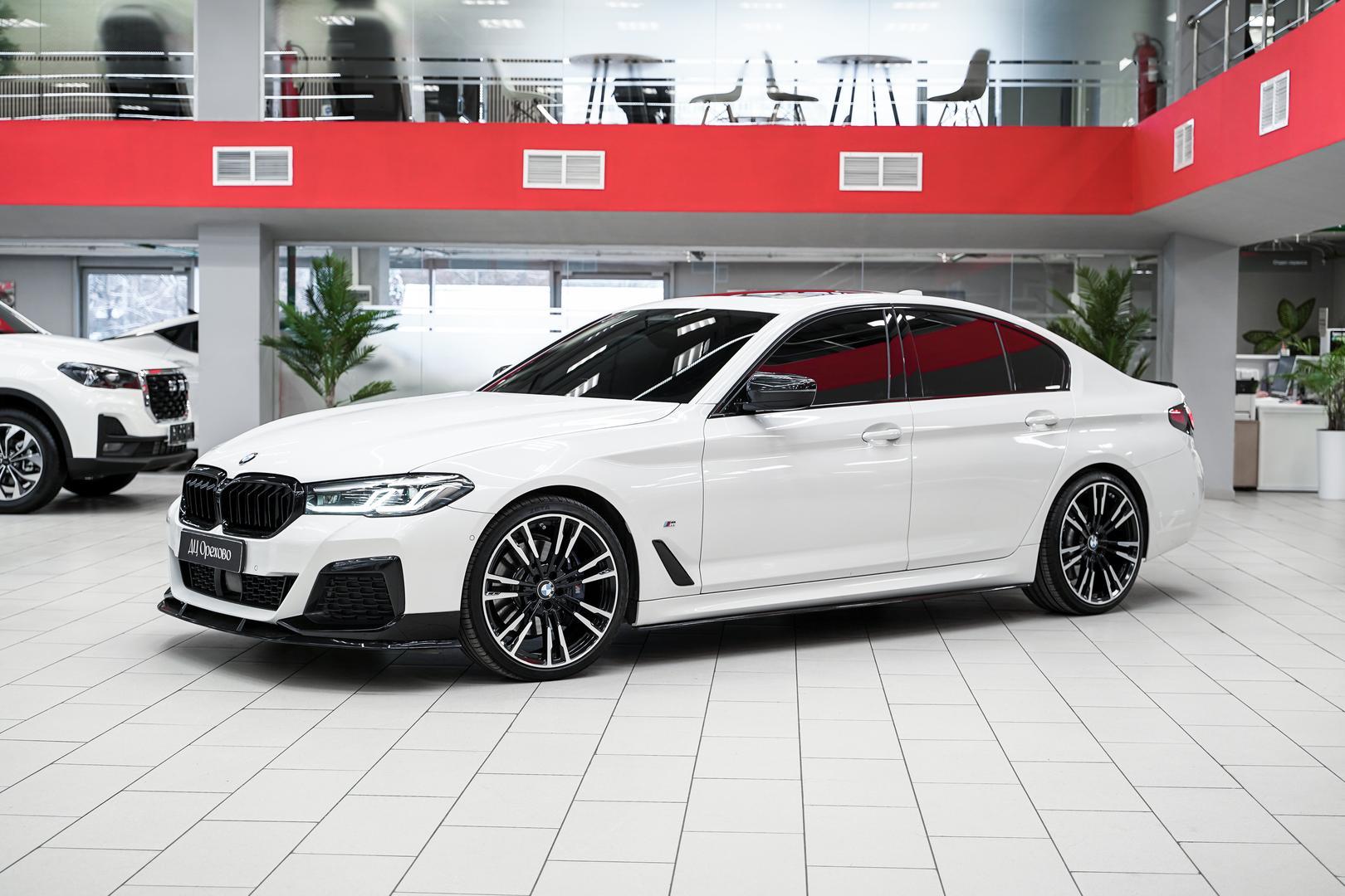 BMW 5 серии 2021, белый, ДЦ Орехово