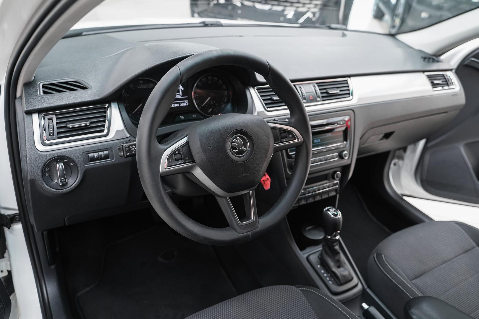 Skoda Rapid 2015, белый, ДЦ Орехово