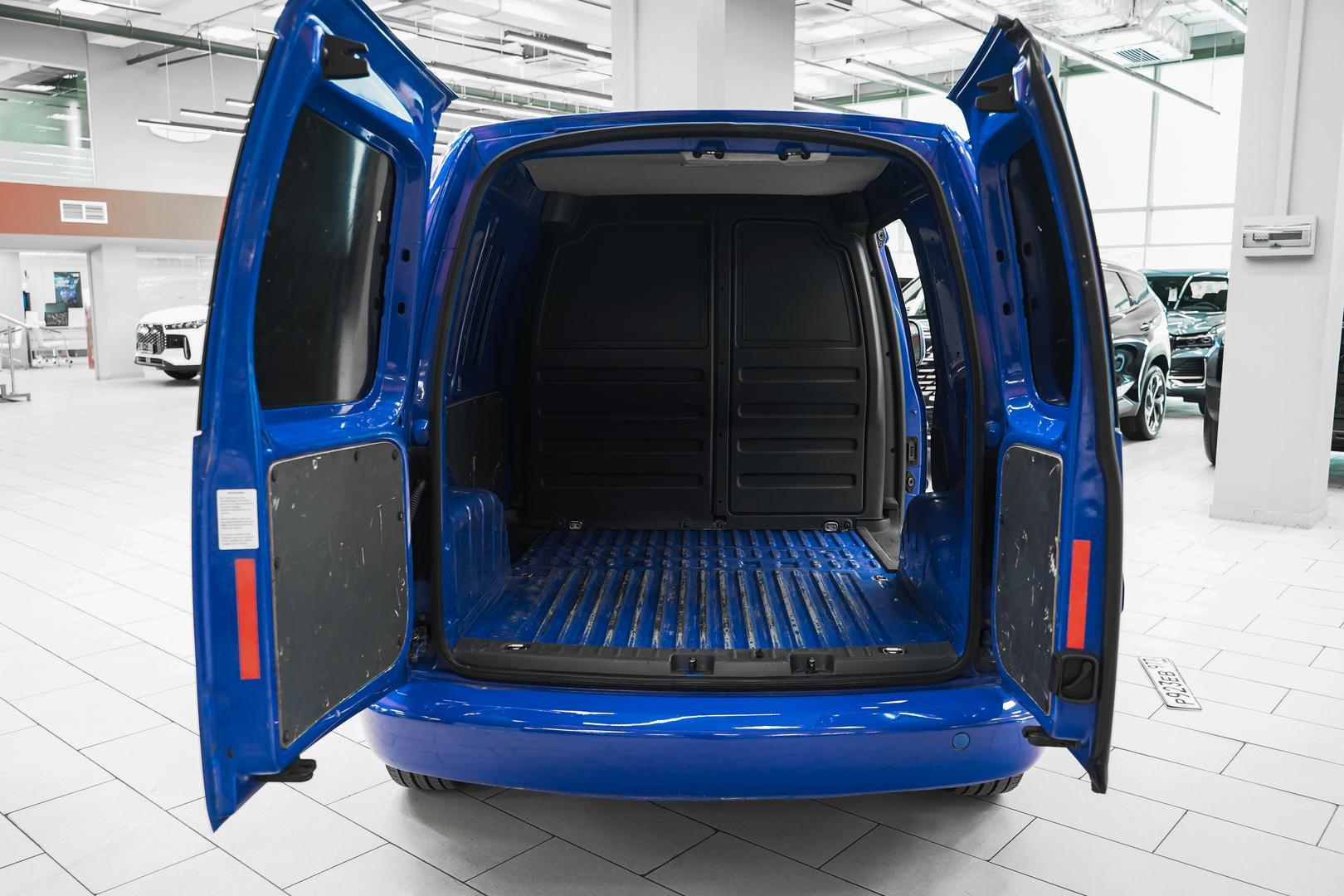 Volkswagen Caddy 2010, синий, ДЦ Орехово