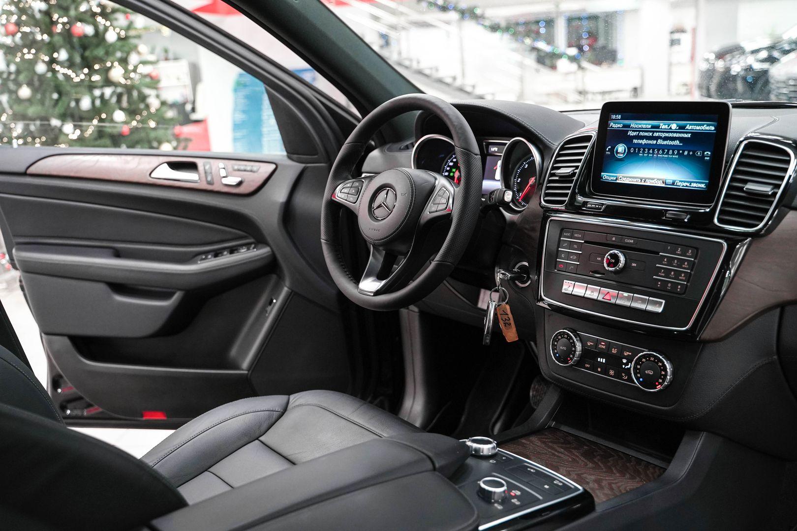 Mercedes-Benz GLS 2017, черный, ДЦ Орехово