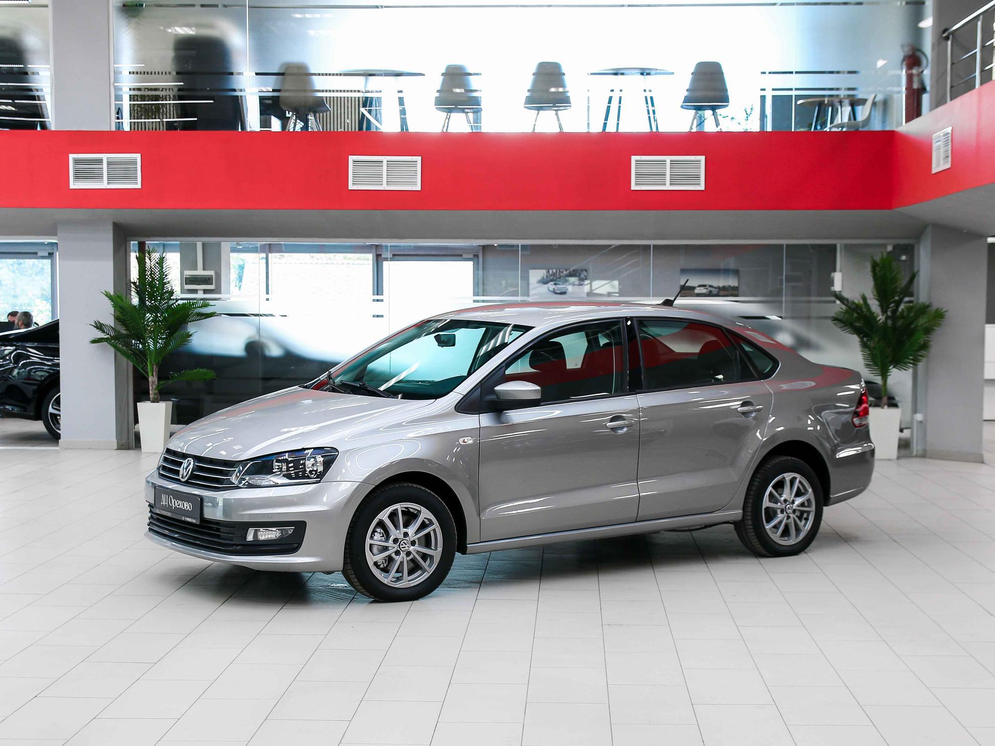 Volkswagen Polo 2017, серебряный, ДЦ Орехово