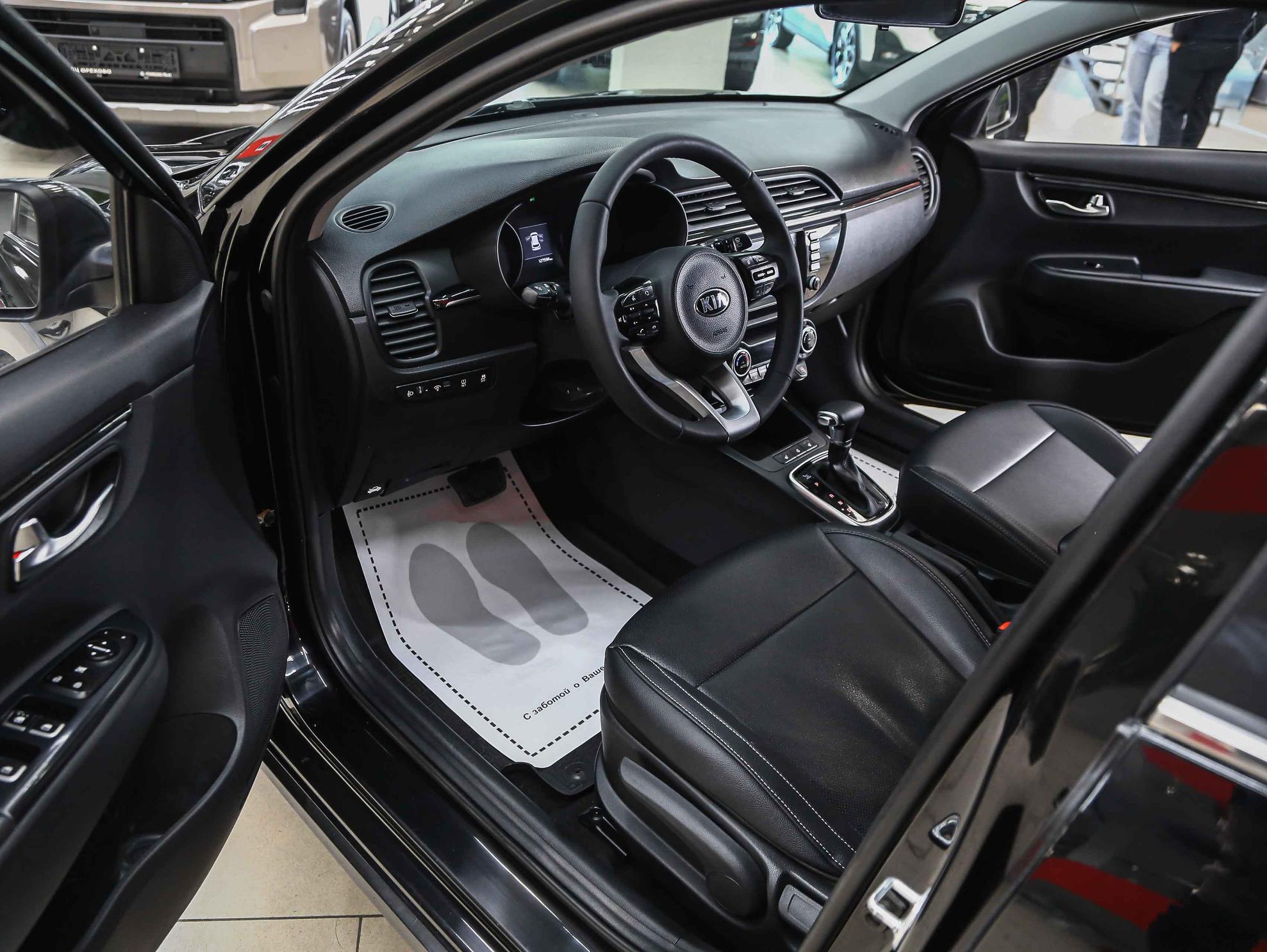 Kia Rio X-Line 2018, черный, ДЦ Орехово