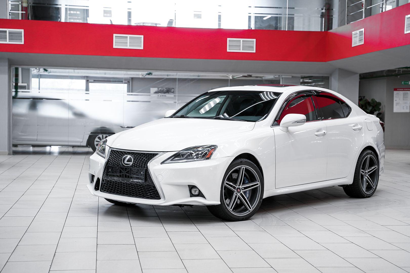 Lexus IS 2011, белый, ДЦ Орехово