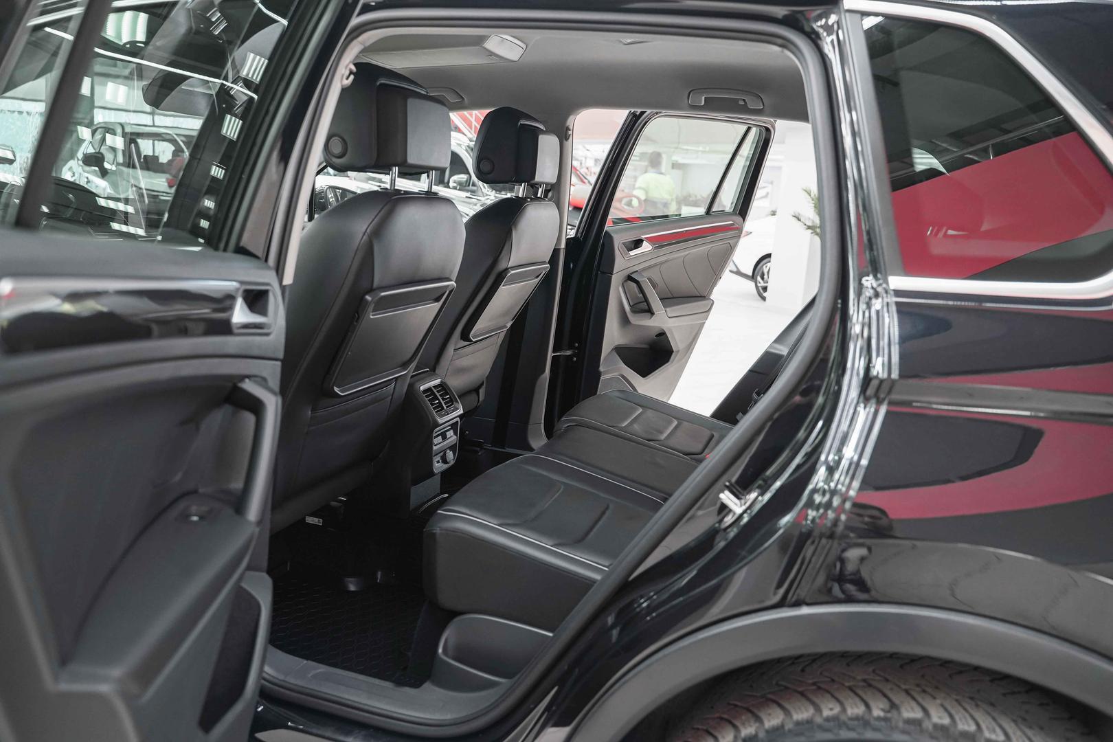 Volkswagen Tiguan 2018, черный, ДЦ Орехово