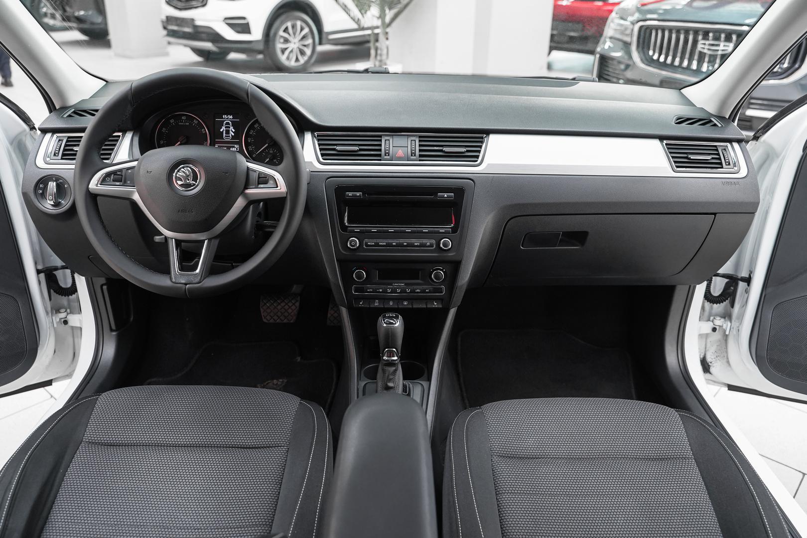Skoda Rapid 2014, белый, ДЦ Орехово
