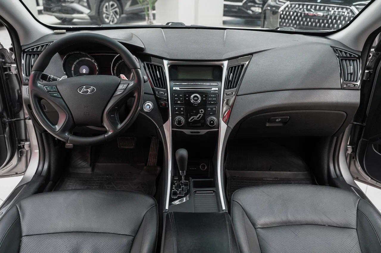 Hyundai Sonata 2010, серебряный, ДЦ Орехово