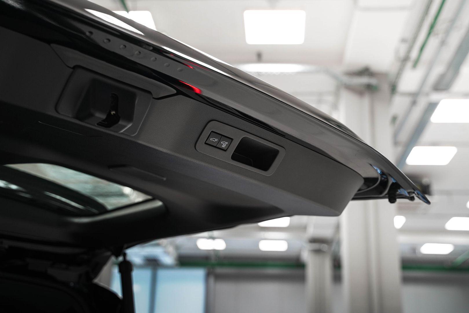 Toyota Land Cruiser 2024, черный, ДЦ Орехово