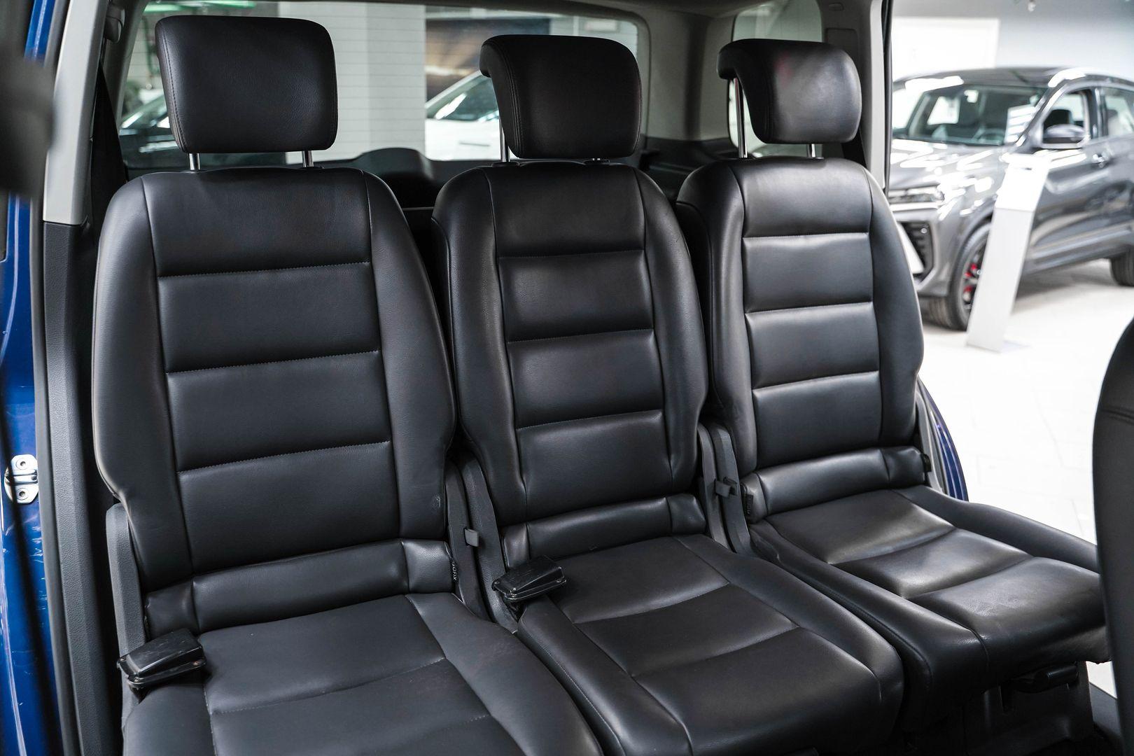 Volkswagen Touran 2011, синий, ДЦ Орехово
