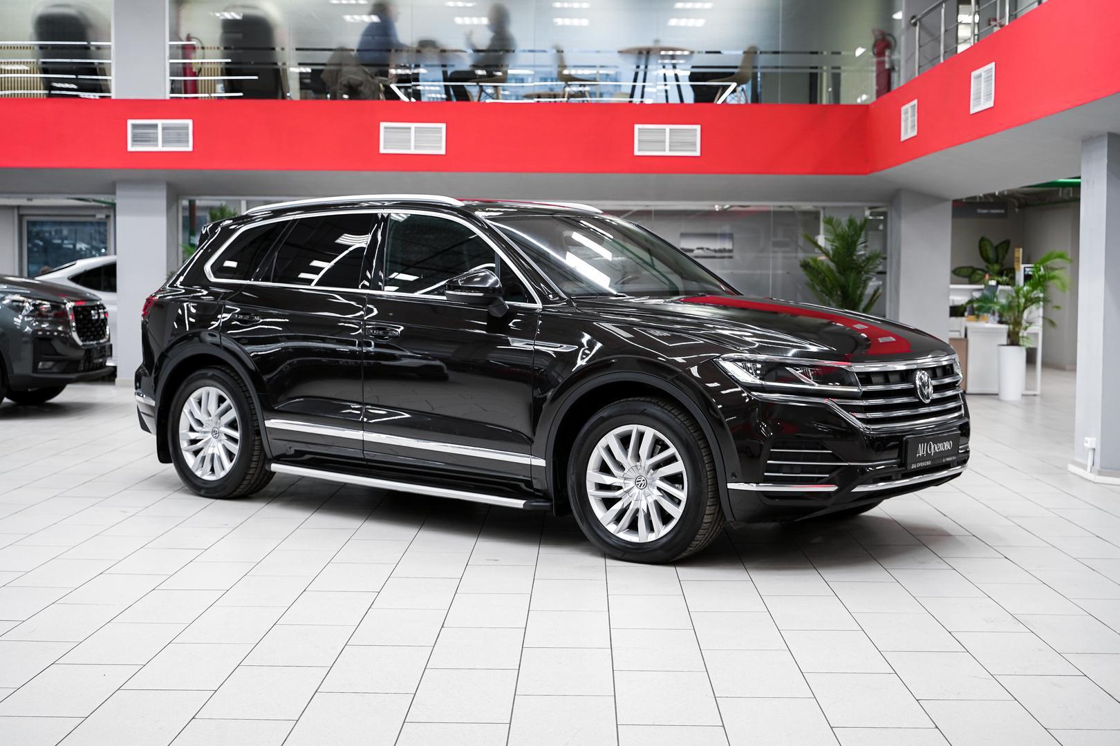 Volkswagen Touareg 2018, коричневый, ДЦ Орехово
