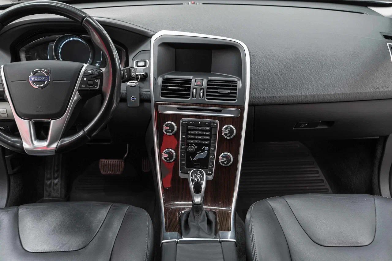 Volvo XC60 2015, черный, ДЦ Орехово