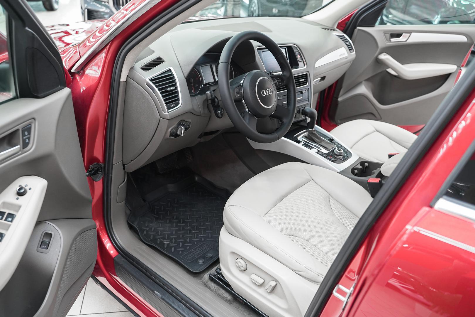 Audi Q5 2010, красный, ДЦ Орехово