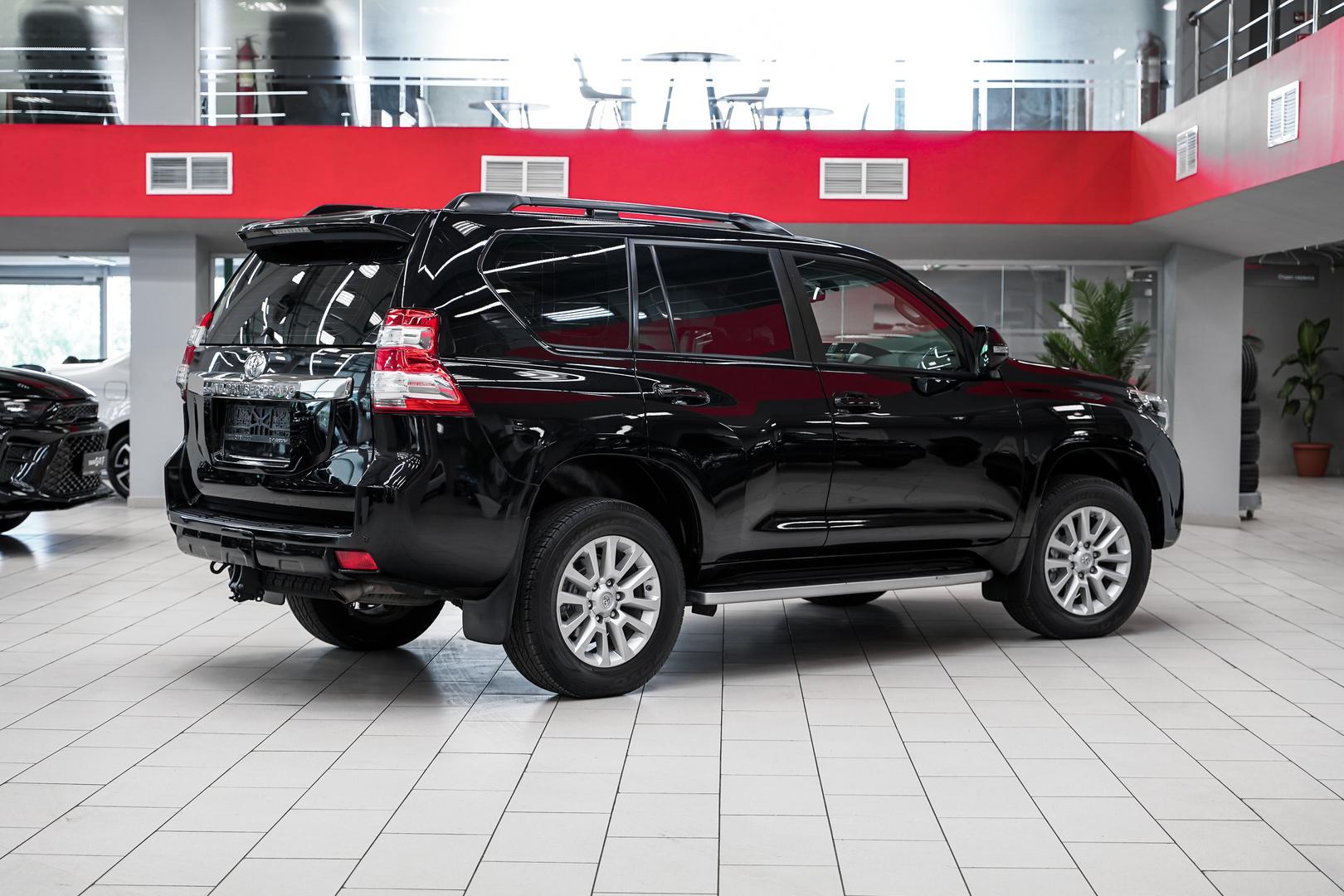 Toyota Land Cruiser Prado 2014, черный, ДЦ Орехово