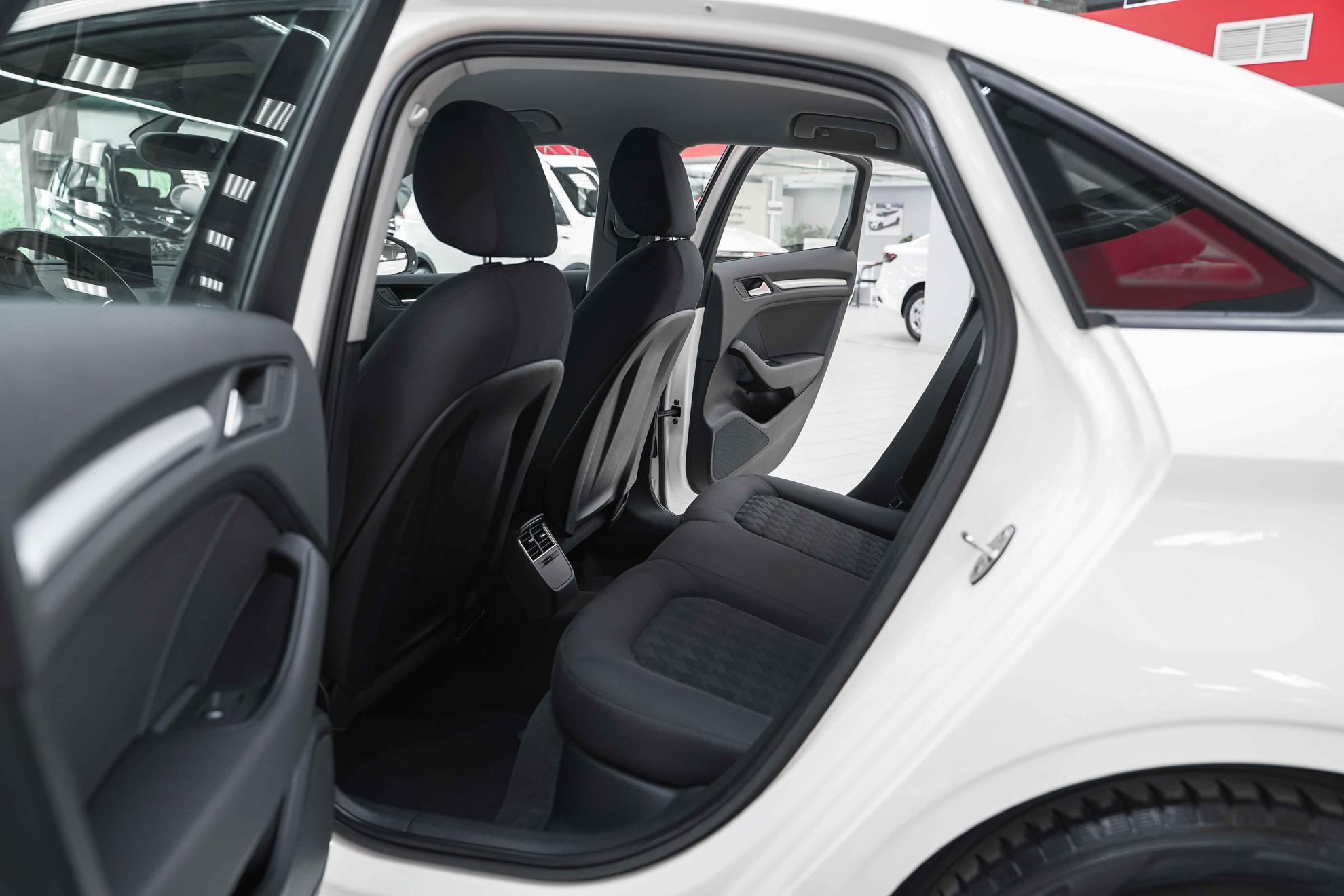 Audi A3 2014, белый, ДЦ Орехово