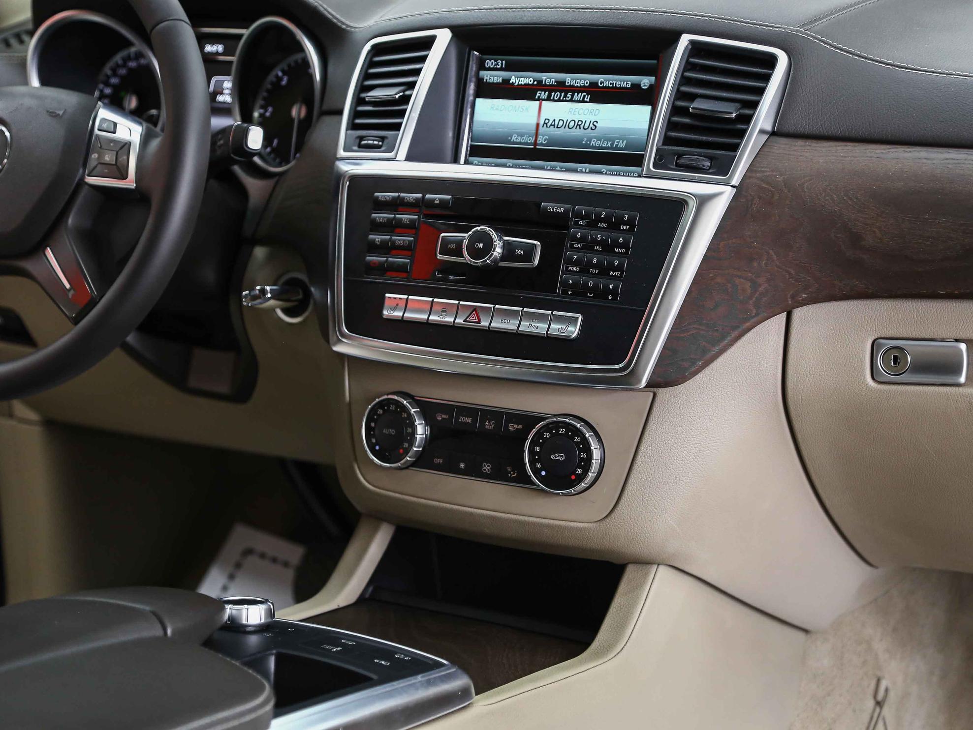 Mercedes-Benz GL-Класс 2015, серый, ДЦ Орехово
