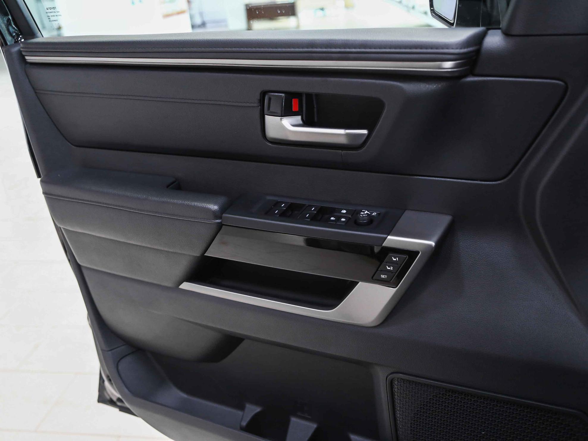 Toyota Tundra 2023, черный, ДЦ Орехово