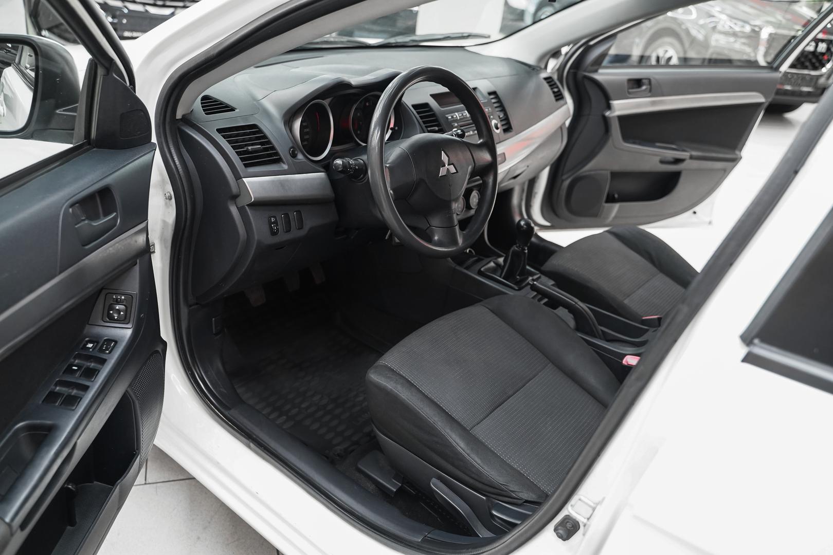 Mitsubishi Lancer 2008, белый, ДЦ Орехово