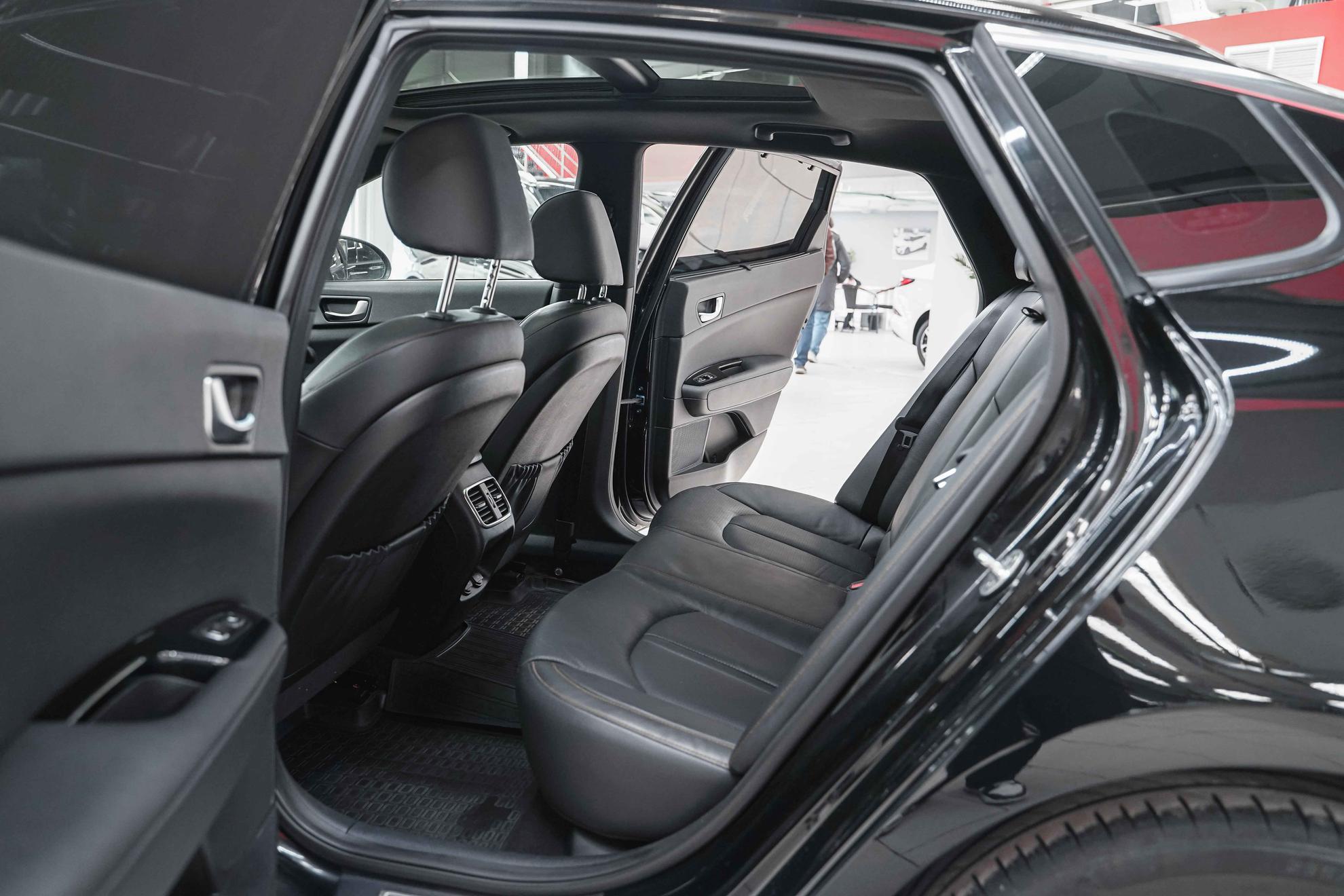 Kia Optima 2016, черный, ДЦ Орехово