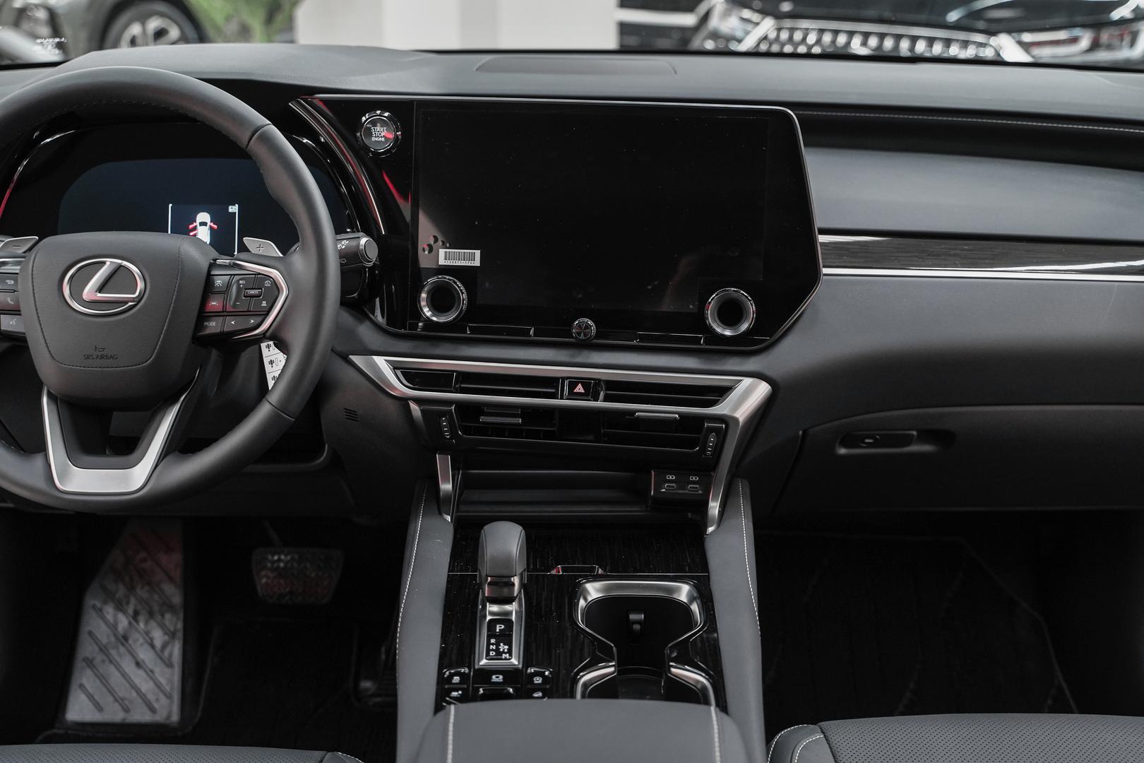 Lexus RX 2025, черный, ДЦ Орехово