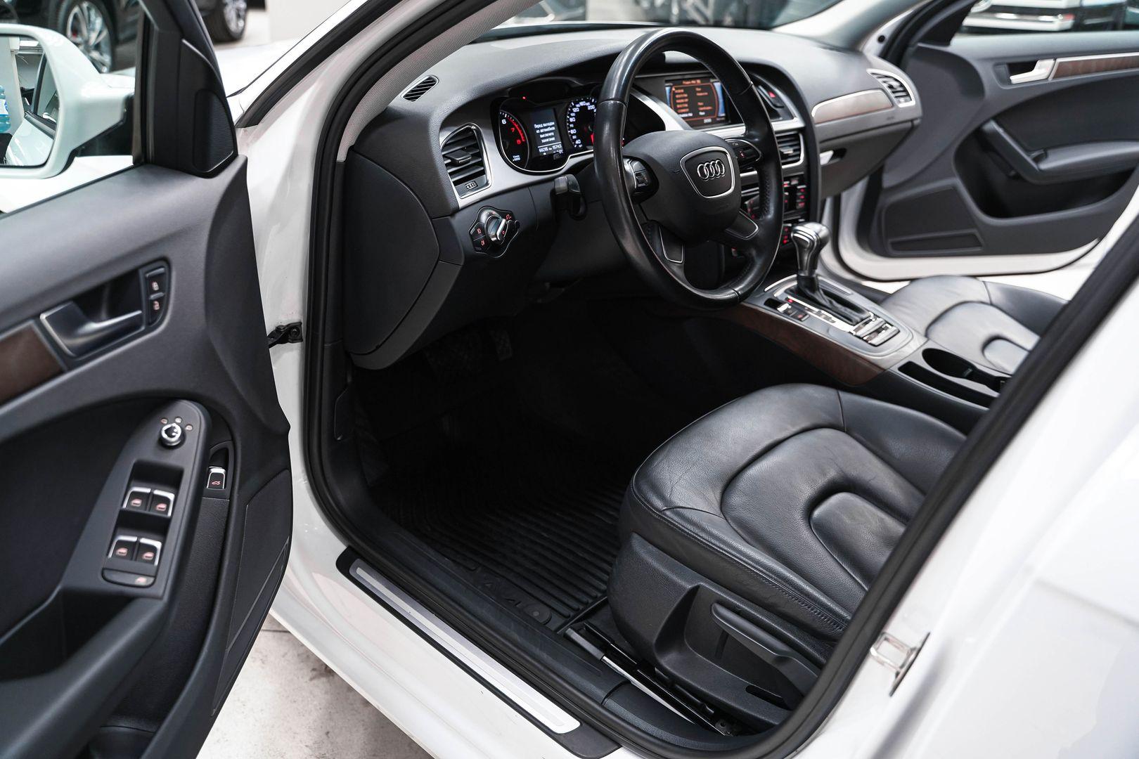 Audi A4 2015, белый, ДЦ Орехово