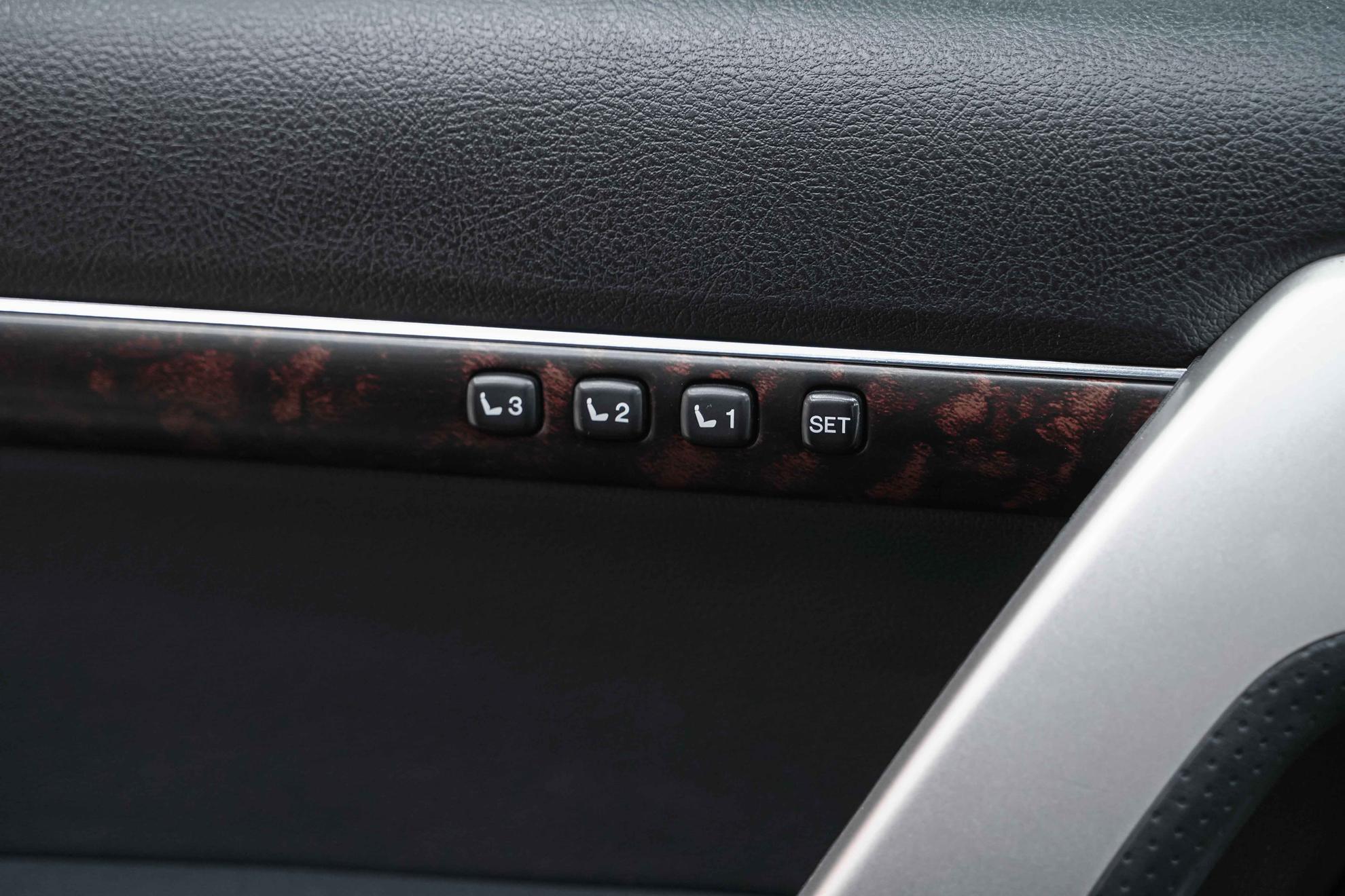 Toyota Land Cruiser 2014, черный, ДЦ Орехово