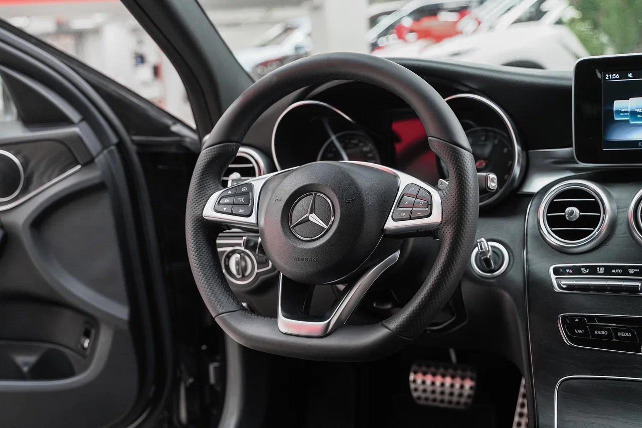 Mercedes-Benz C-Класс 2017, черный, ДЦ Орехово