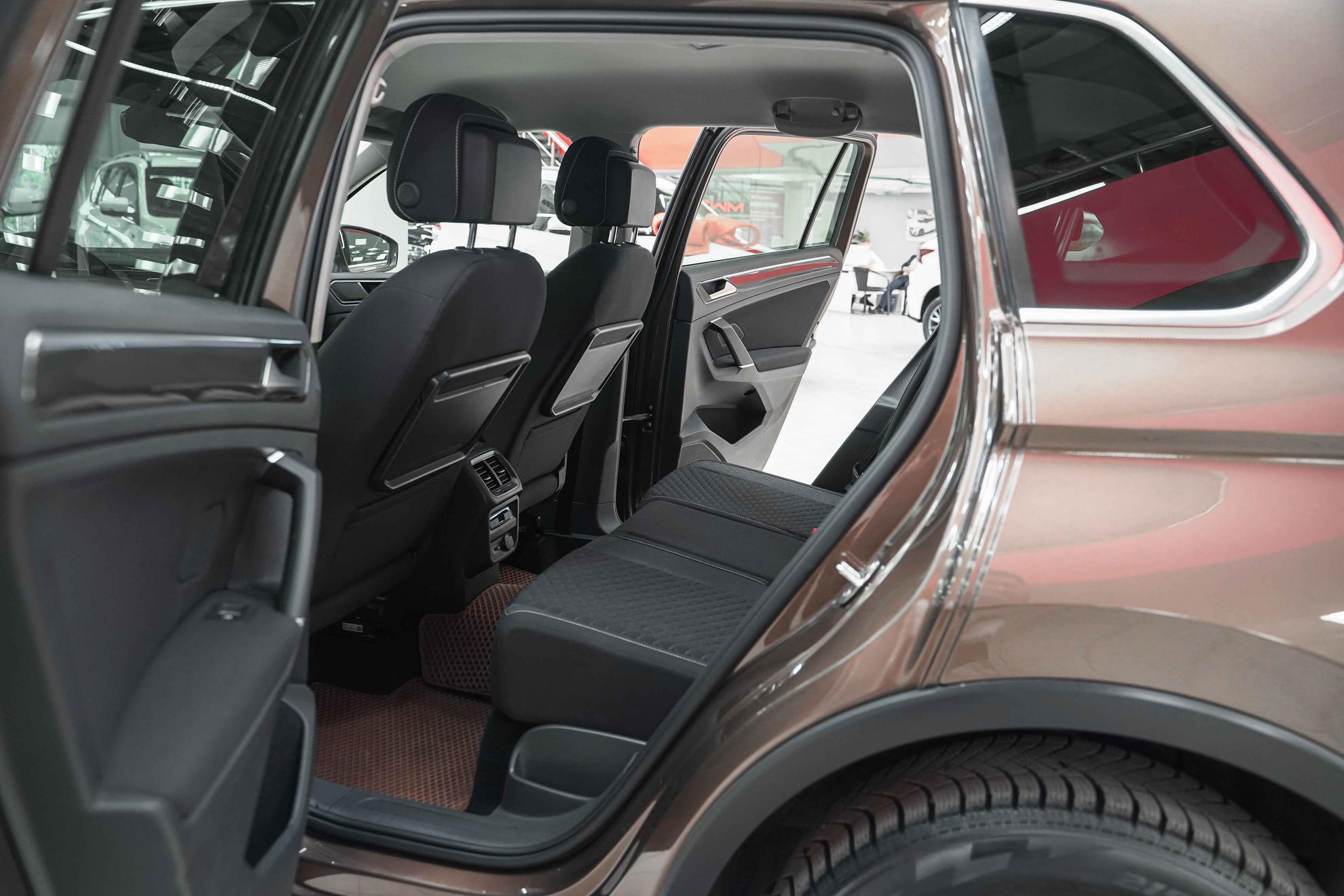 Volkswagen Tiguan 2018, коричневый, ДЦ Орехово