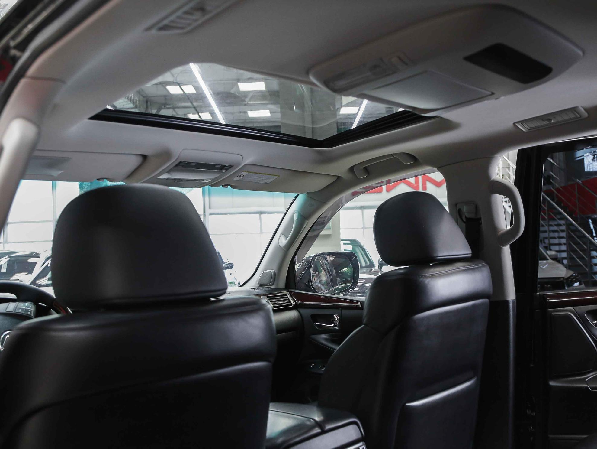Lexus LX 2011, черный, ДЦ Орехово