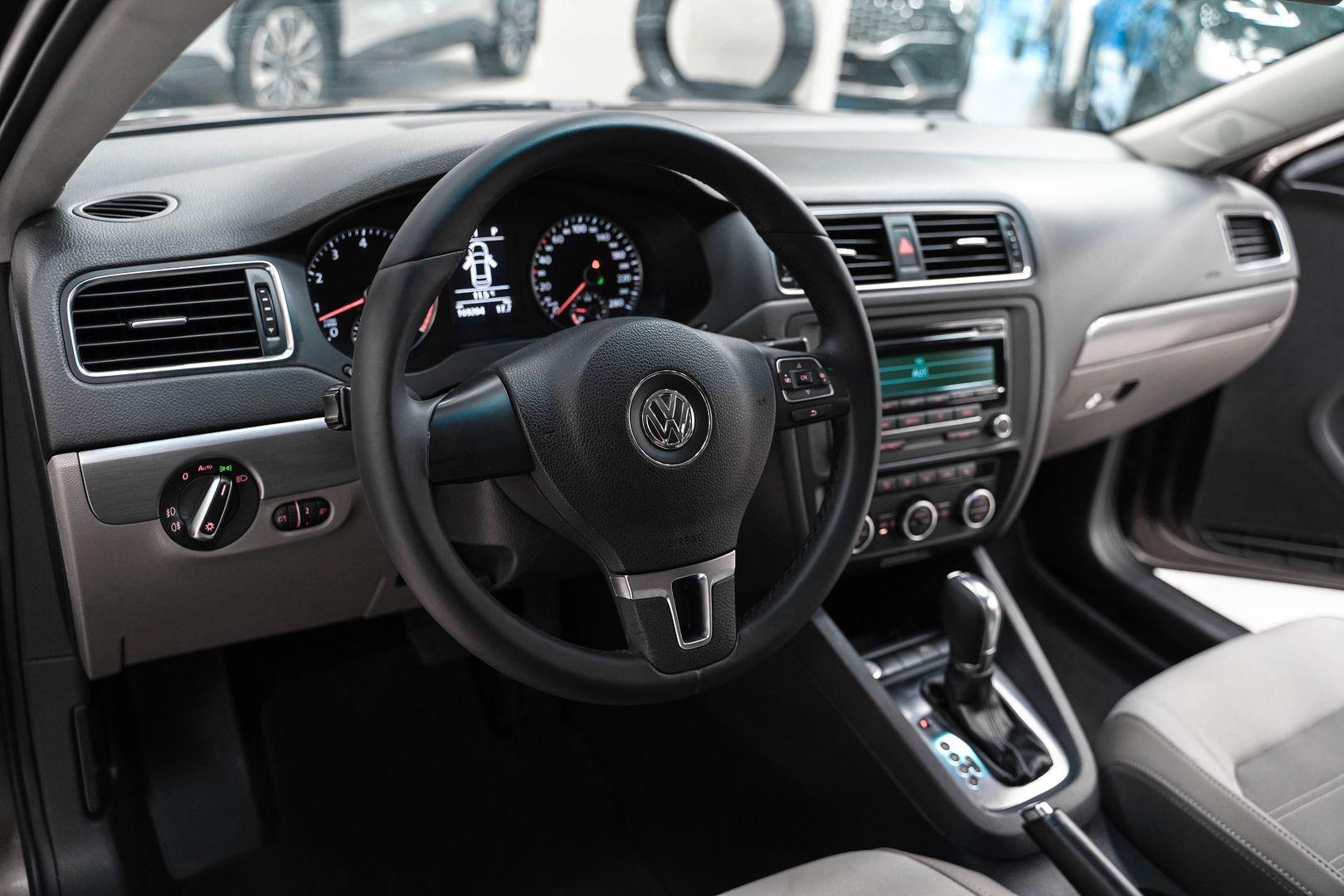 Volkswagen Jetta 2012, коричневый, ДЦ Орехово