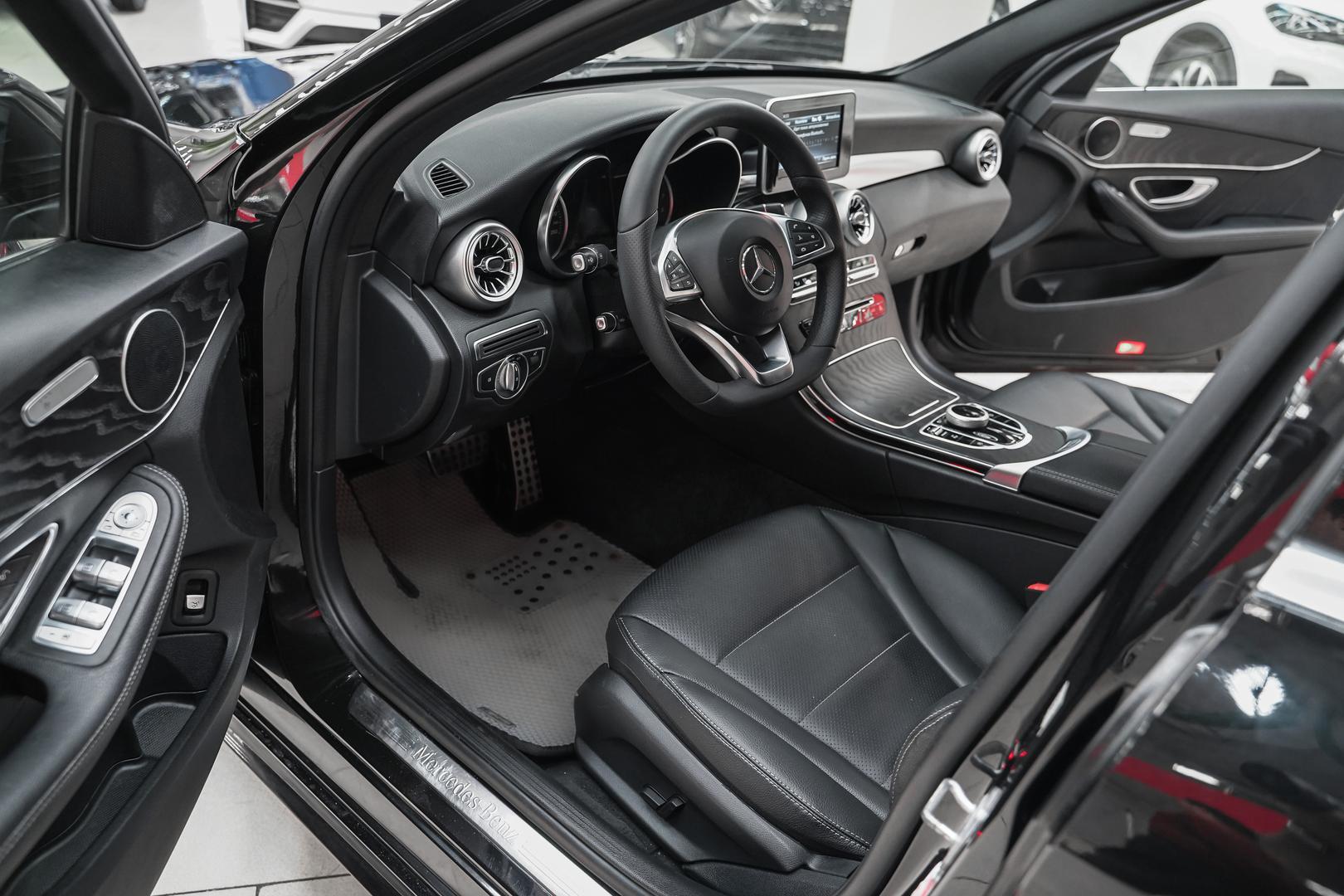 Mercedes-Benz C-Класс 2017, черный, ДЦ Орехово