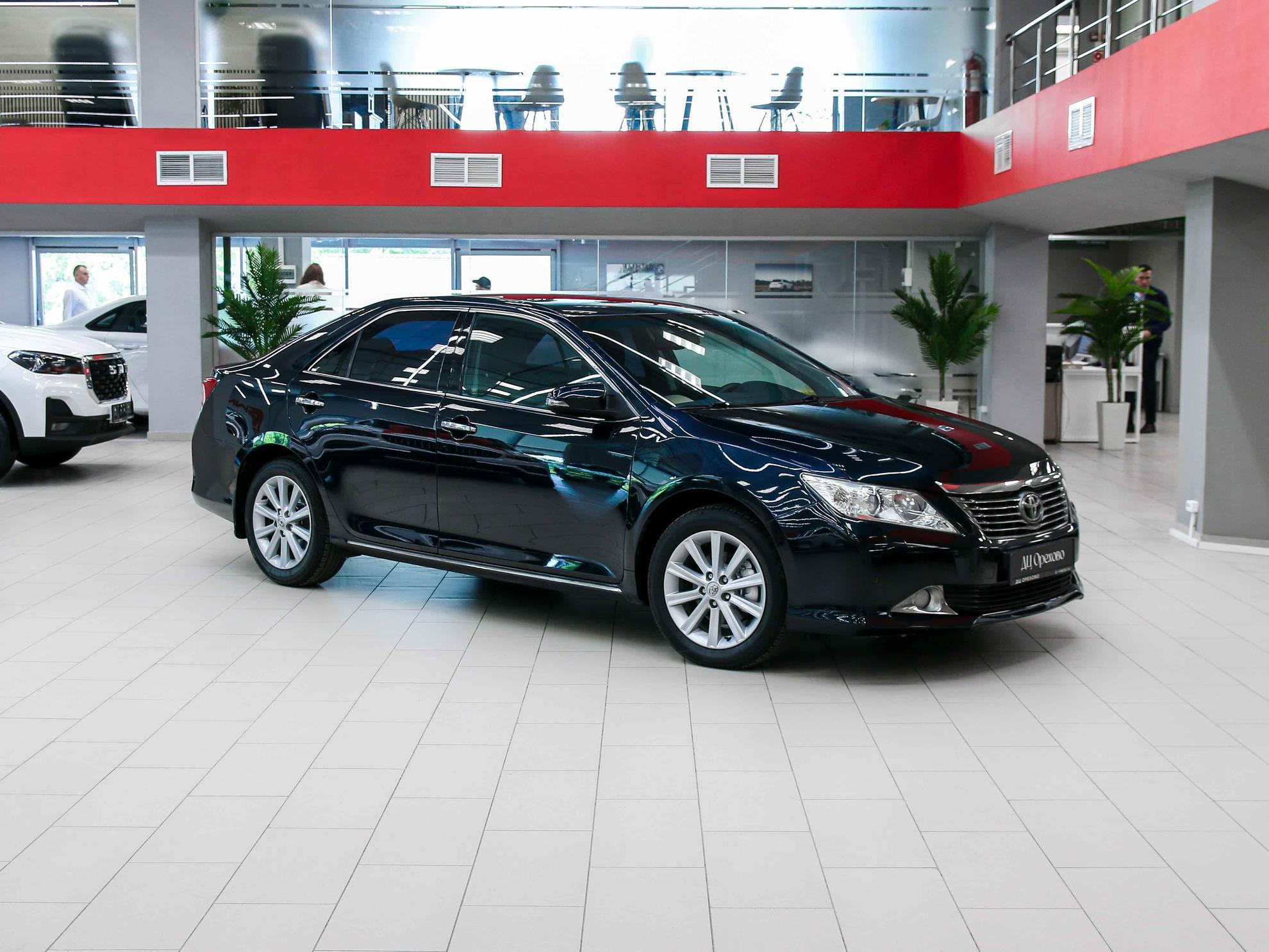 Toyota Camry 2012, черный, ДЦ Орехово
