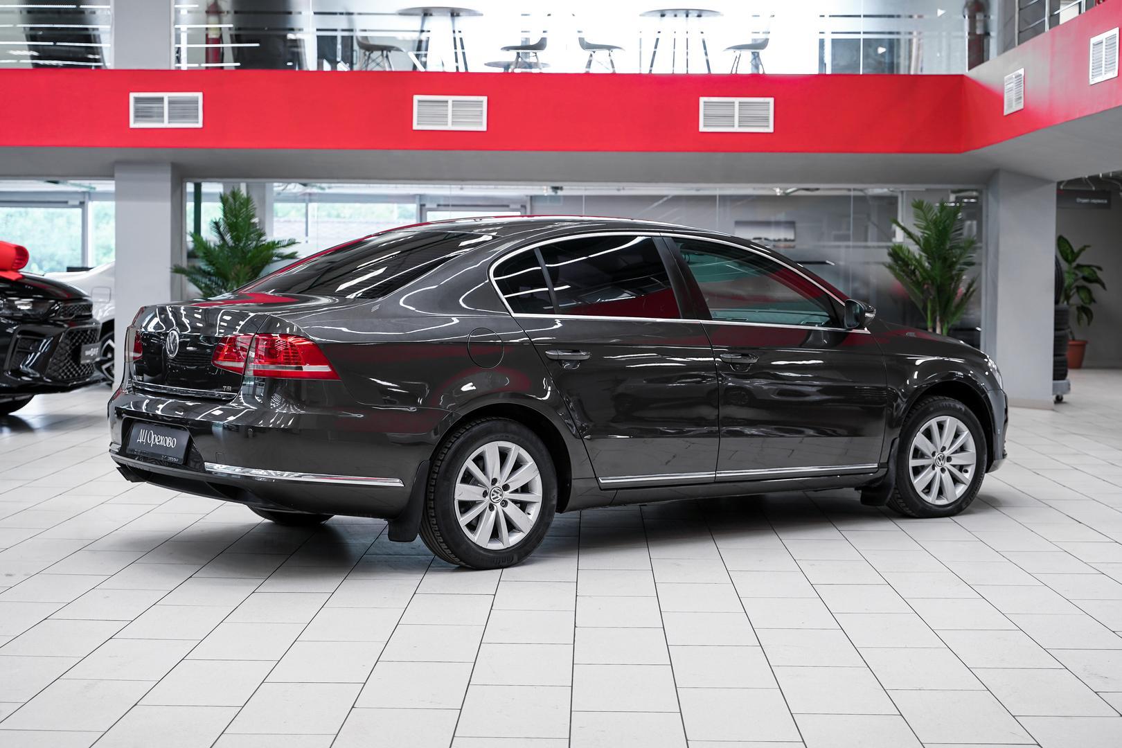 Volkswagen Passat 2013, коричневый, ДЦ Орехово