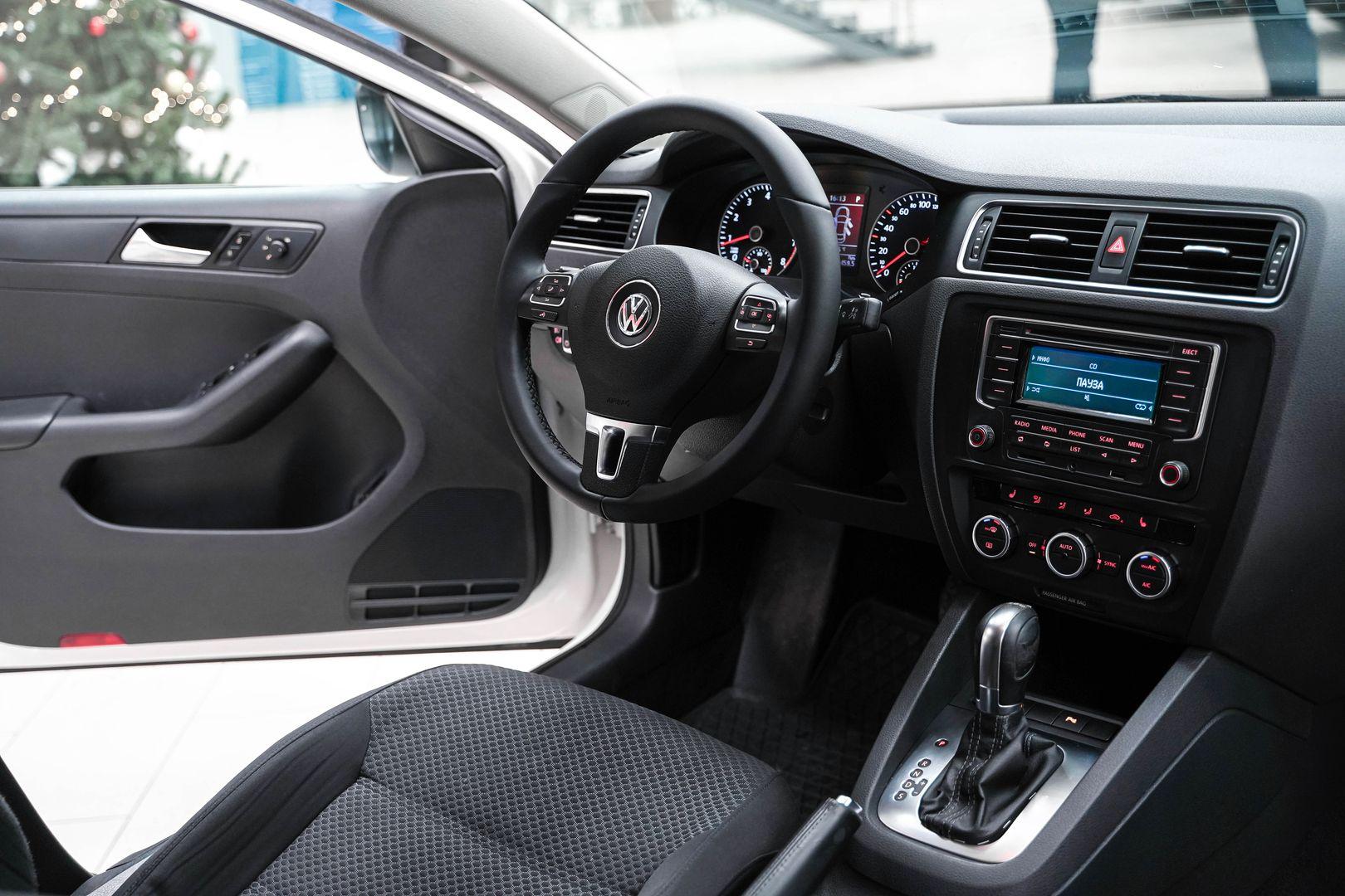 Volkswagen Jetta 2014, белый, ДЦ Орехово
