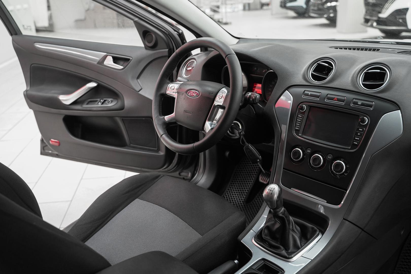 Ford Mondeo 2012, черный, ДЦ Орехово