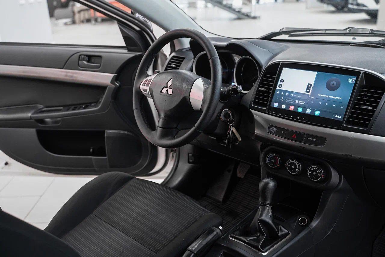 Mitsubishi Lancer 2013, белый, ДЦ Орехово