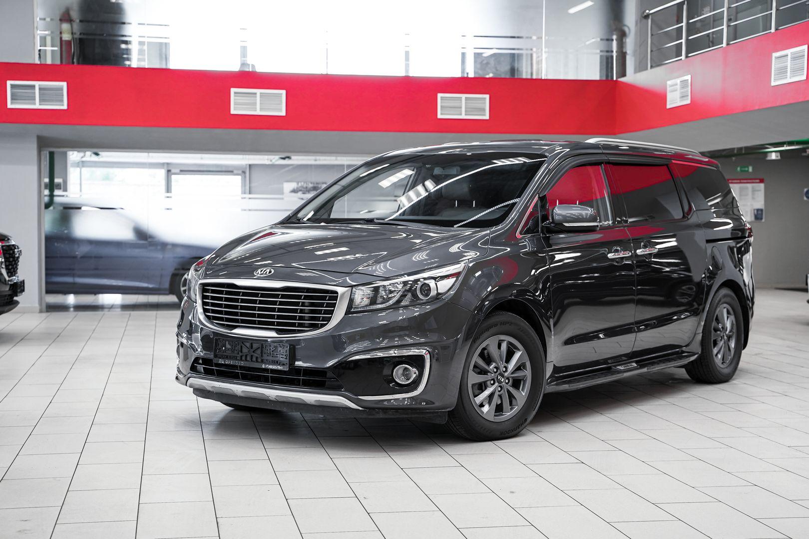 Kia Carnival 2016, серый, ДЦ Орехово