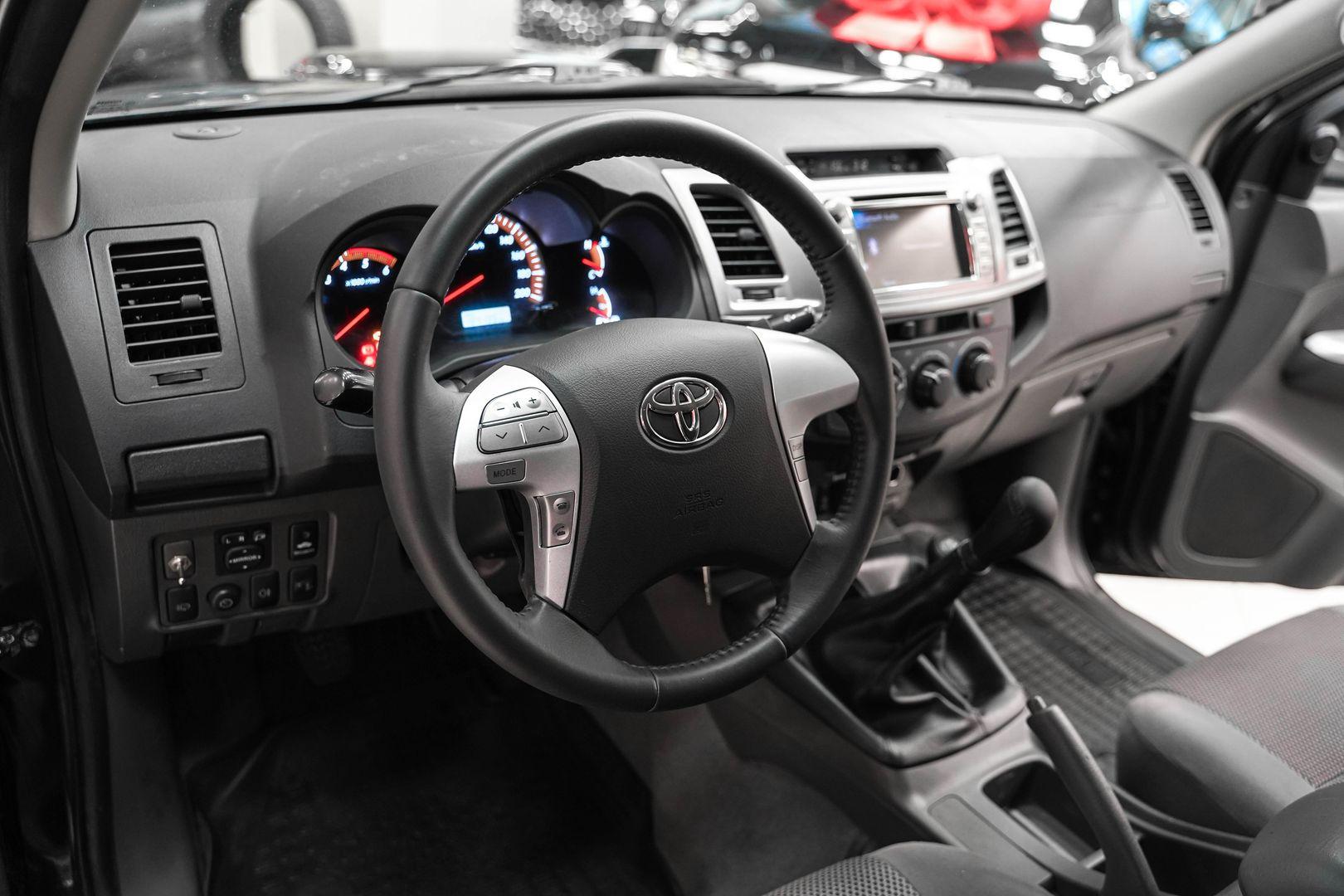 Toyota Hilux 2011, черный, ДЦ Орехово