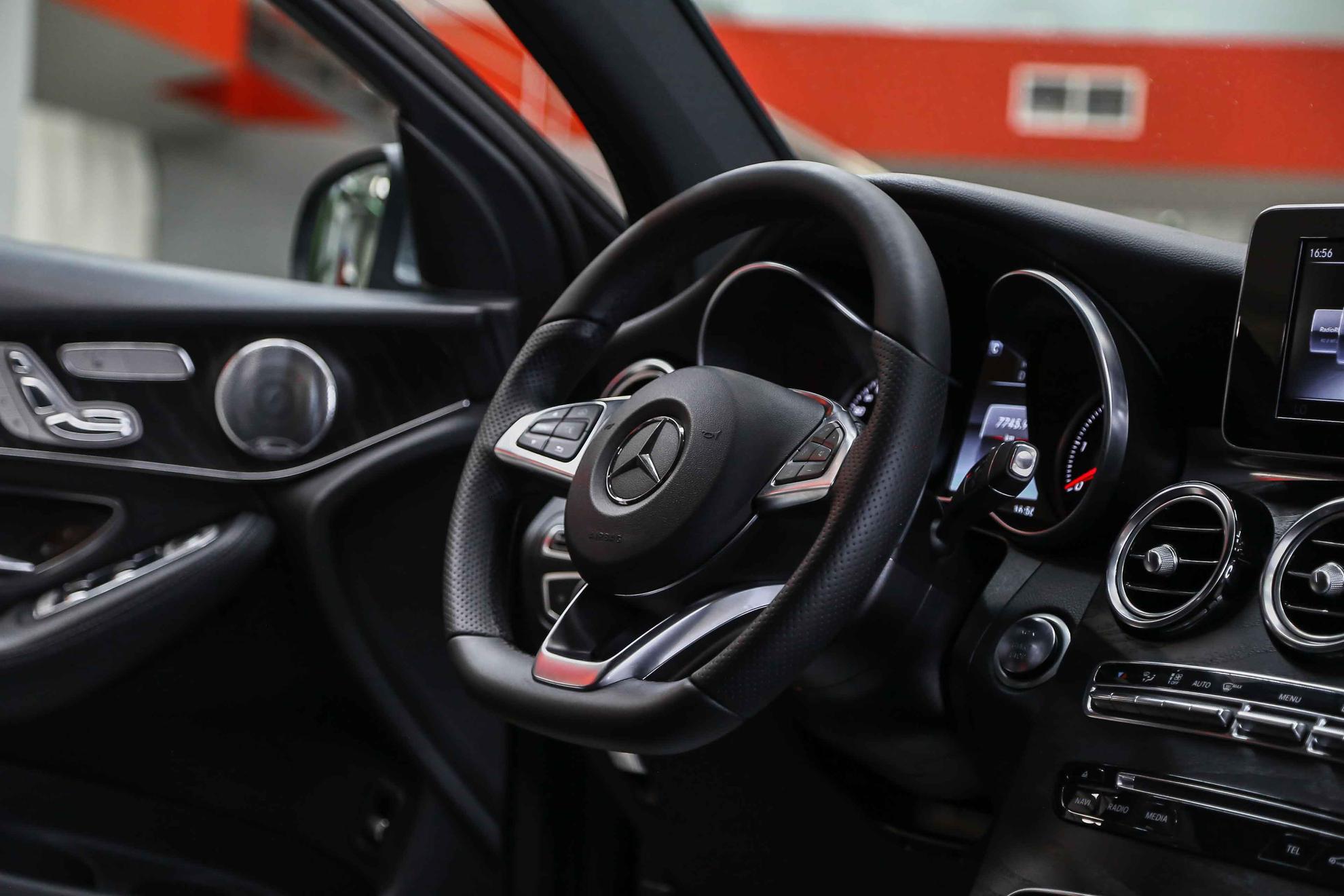 Mercedes-Benz GLC Coupe 2017, серый, ДЦ Орехово