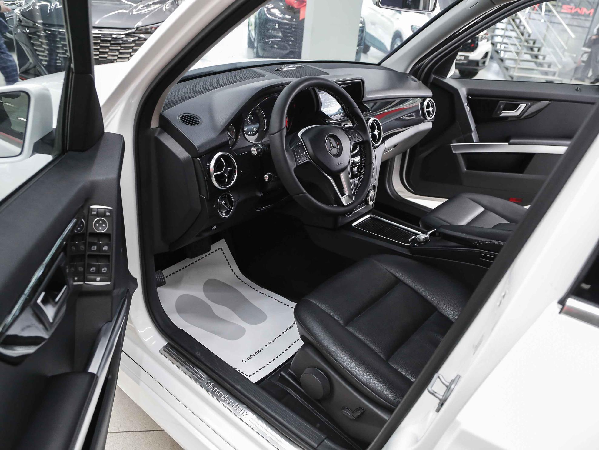 Mercedes-Benz GLK-Класс 2014, белый, ДЦ Орехово